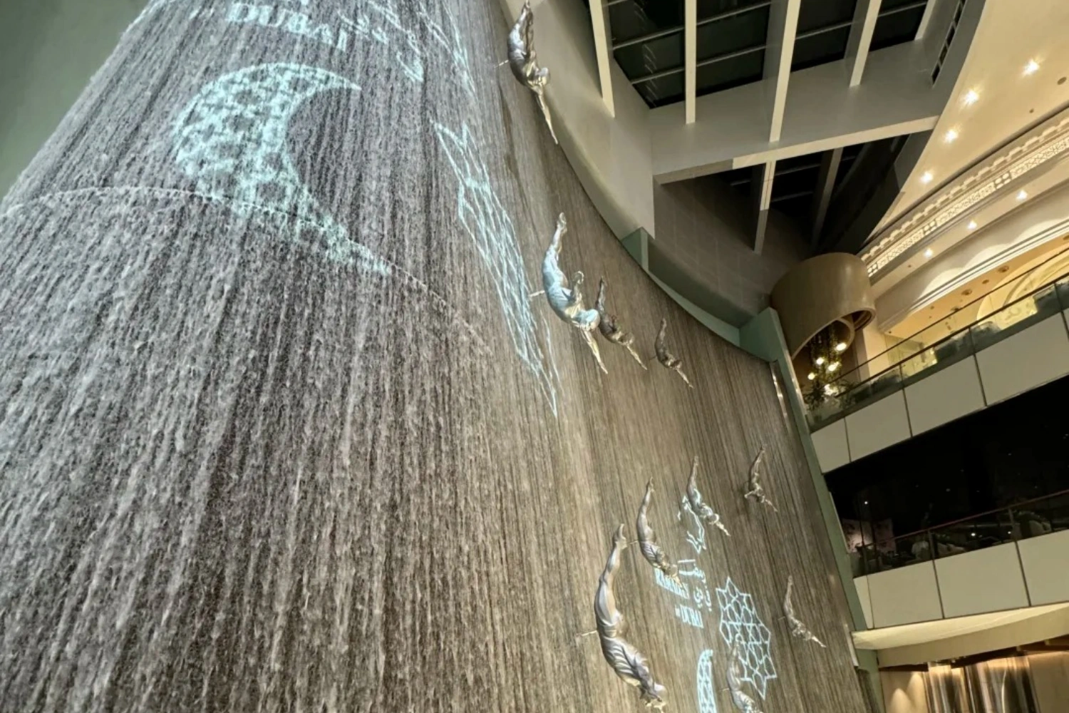 3D visualization and material execution for mega installations in UAE malls