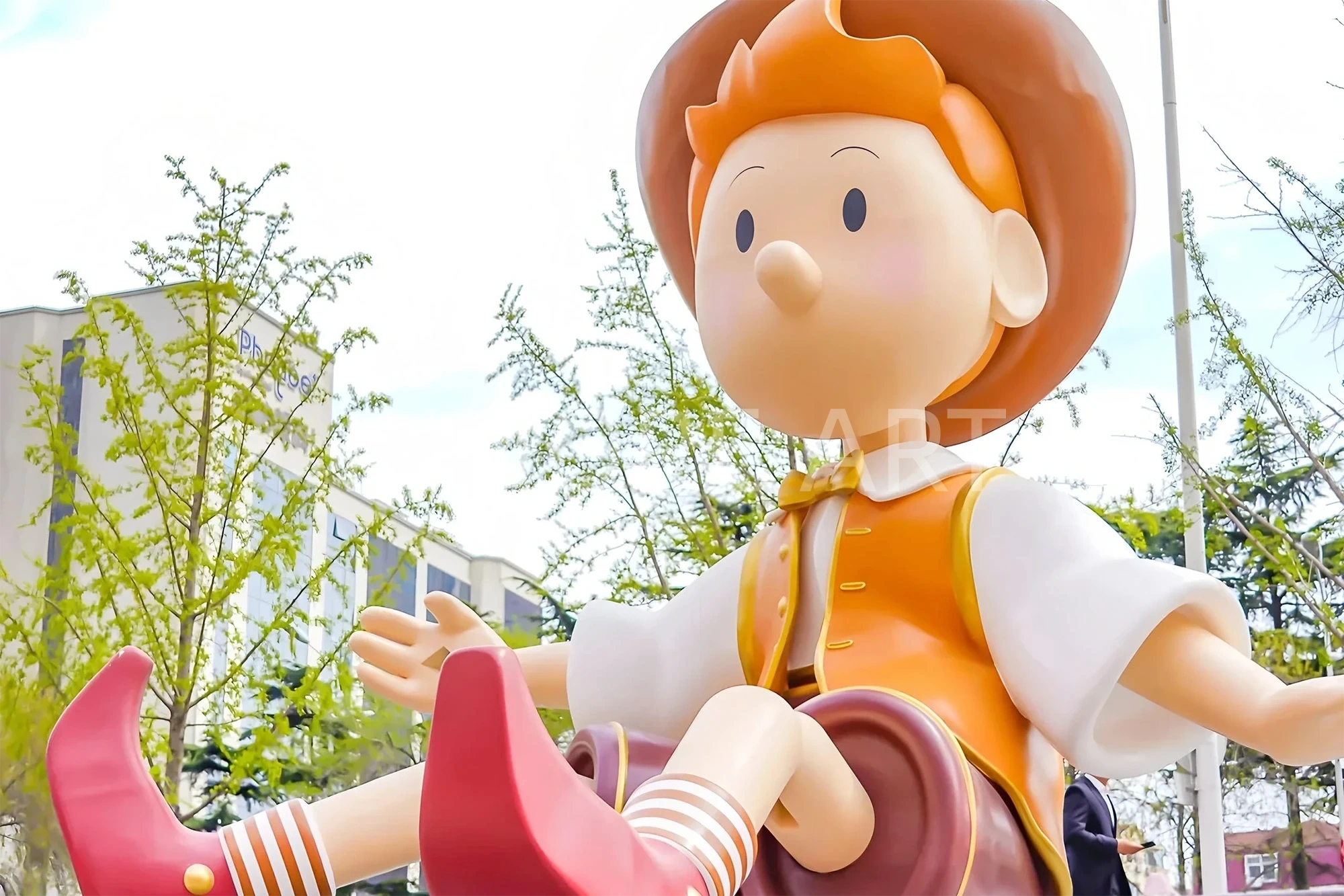 Custom art toy installations for Qingdao mall anime exhibition - large anime sculptures & retail prop fabrication(12)