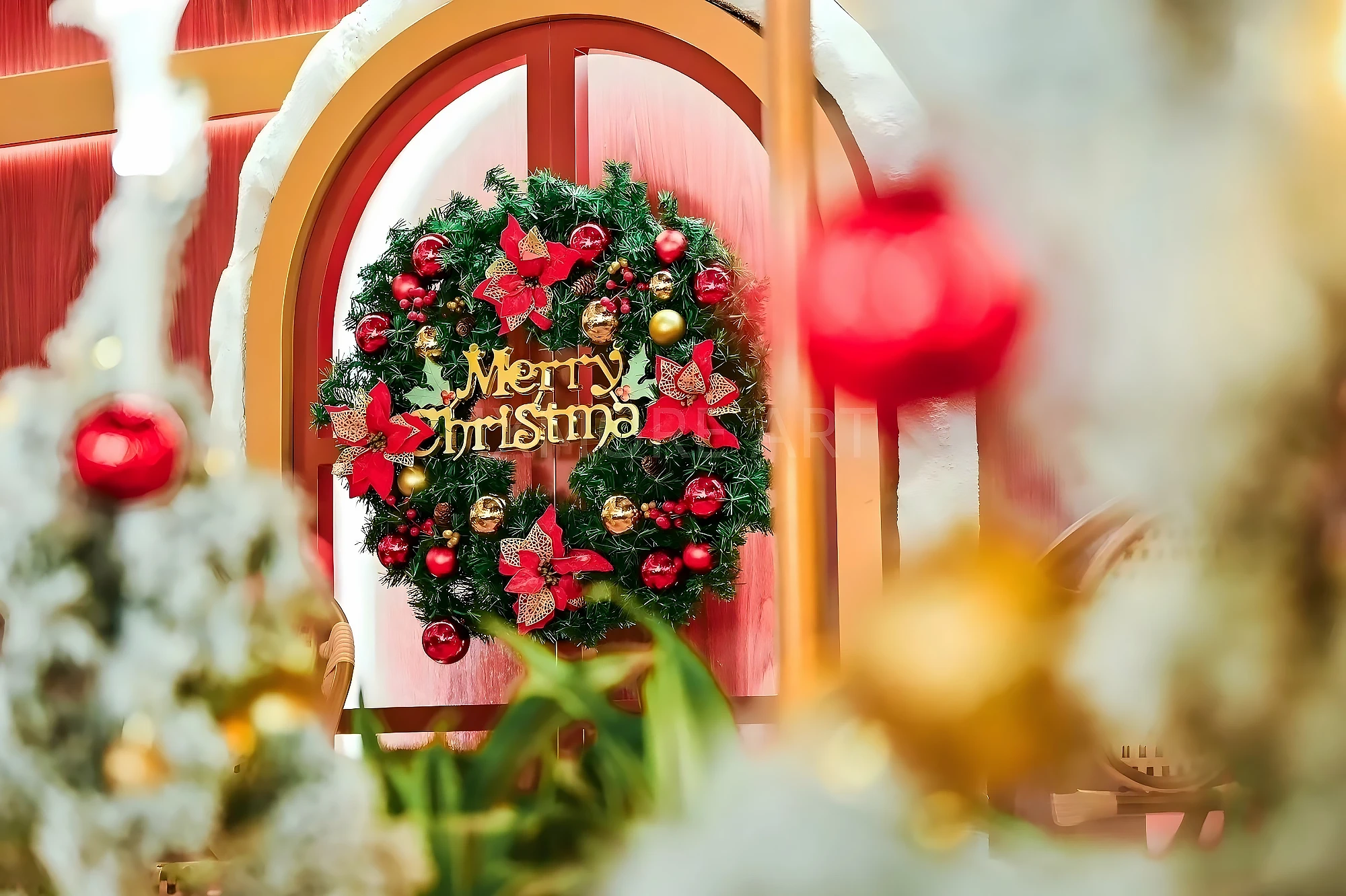 Custom Commercial Christmas Decorations for The Ring Shopping Mall - Feature 13
