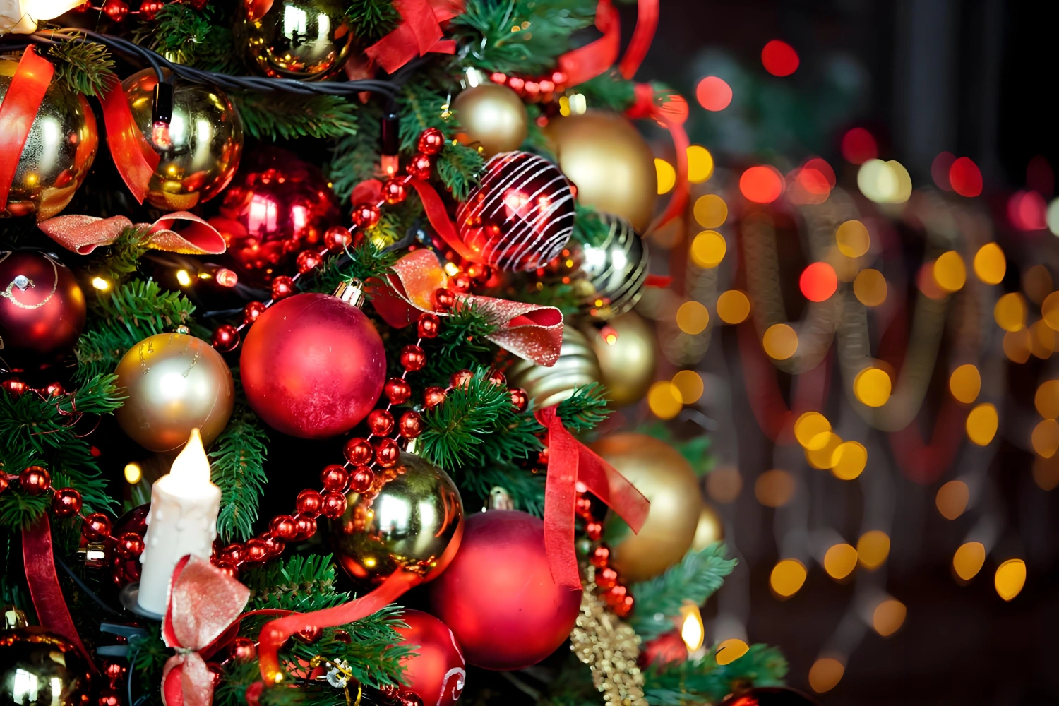 Technology-driven innovation and professional expertise in Christmas displays for Malaysian shopping malls