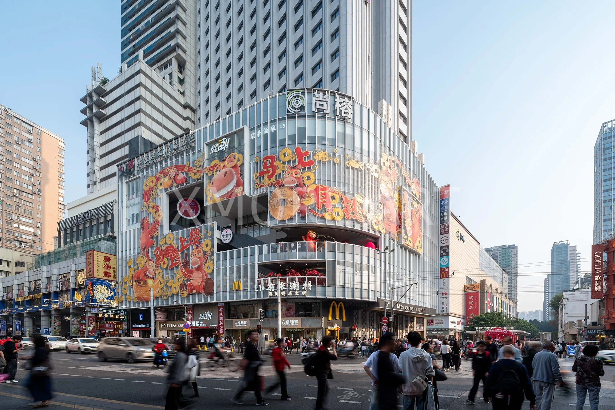 Interactive light art installation at Guangzhou Mall - custom dynamic light sculpture on retail facade(3)