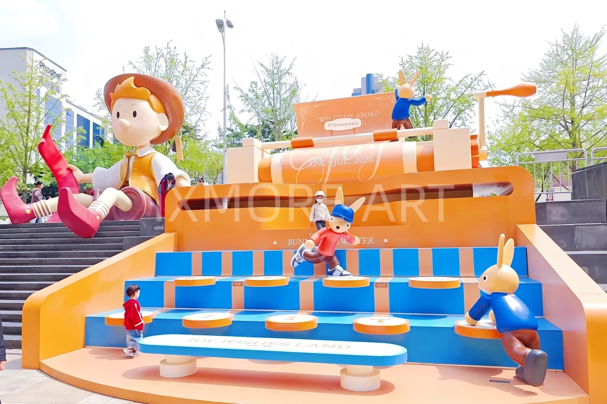 Custom art toy installations for Qingdao mall anime exhibition - large anime sculptures & retail prop fabrication(7)