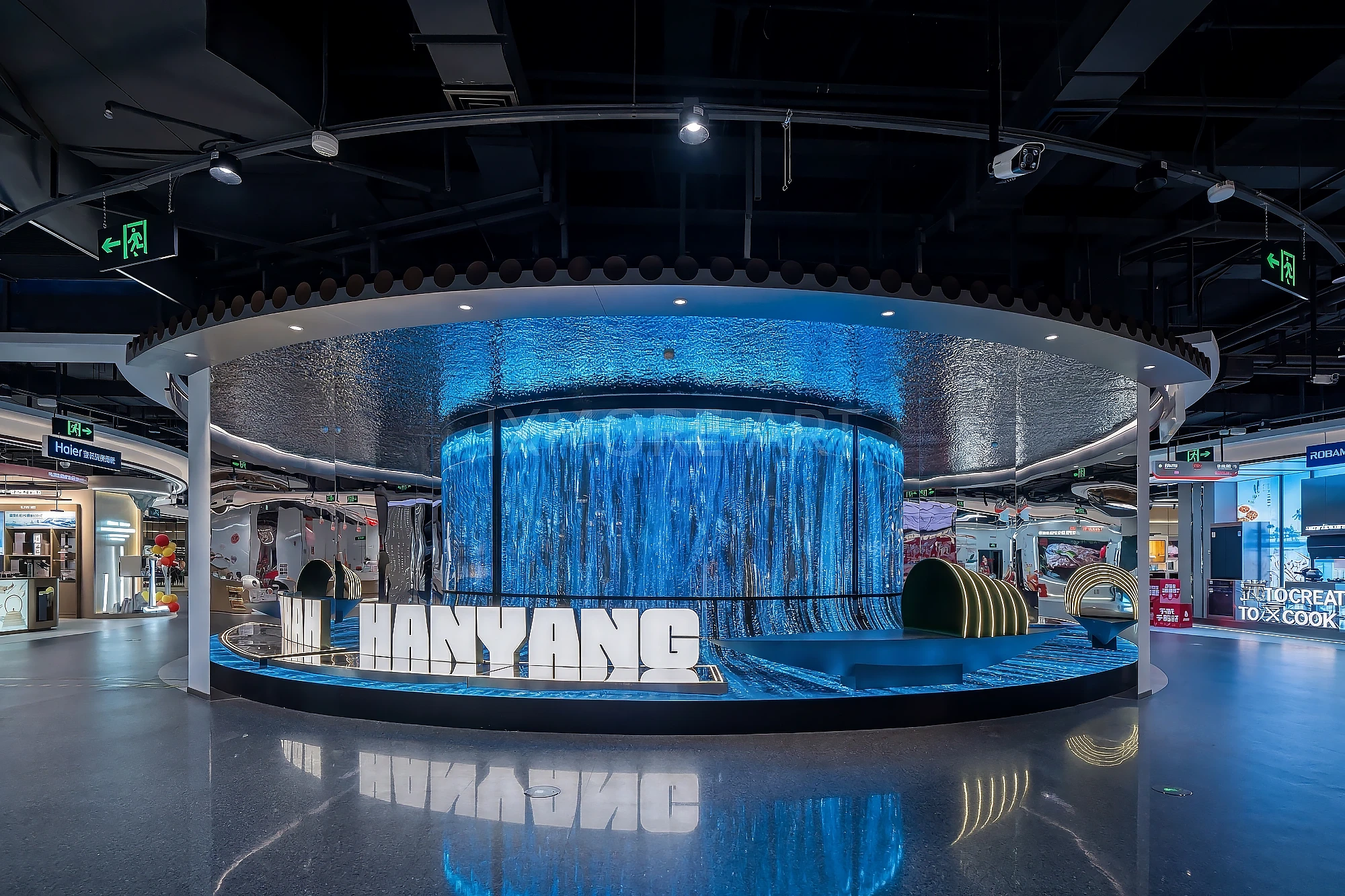 Custom facade decoration and interactive art installation for JD Mall - Image 05