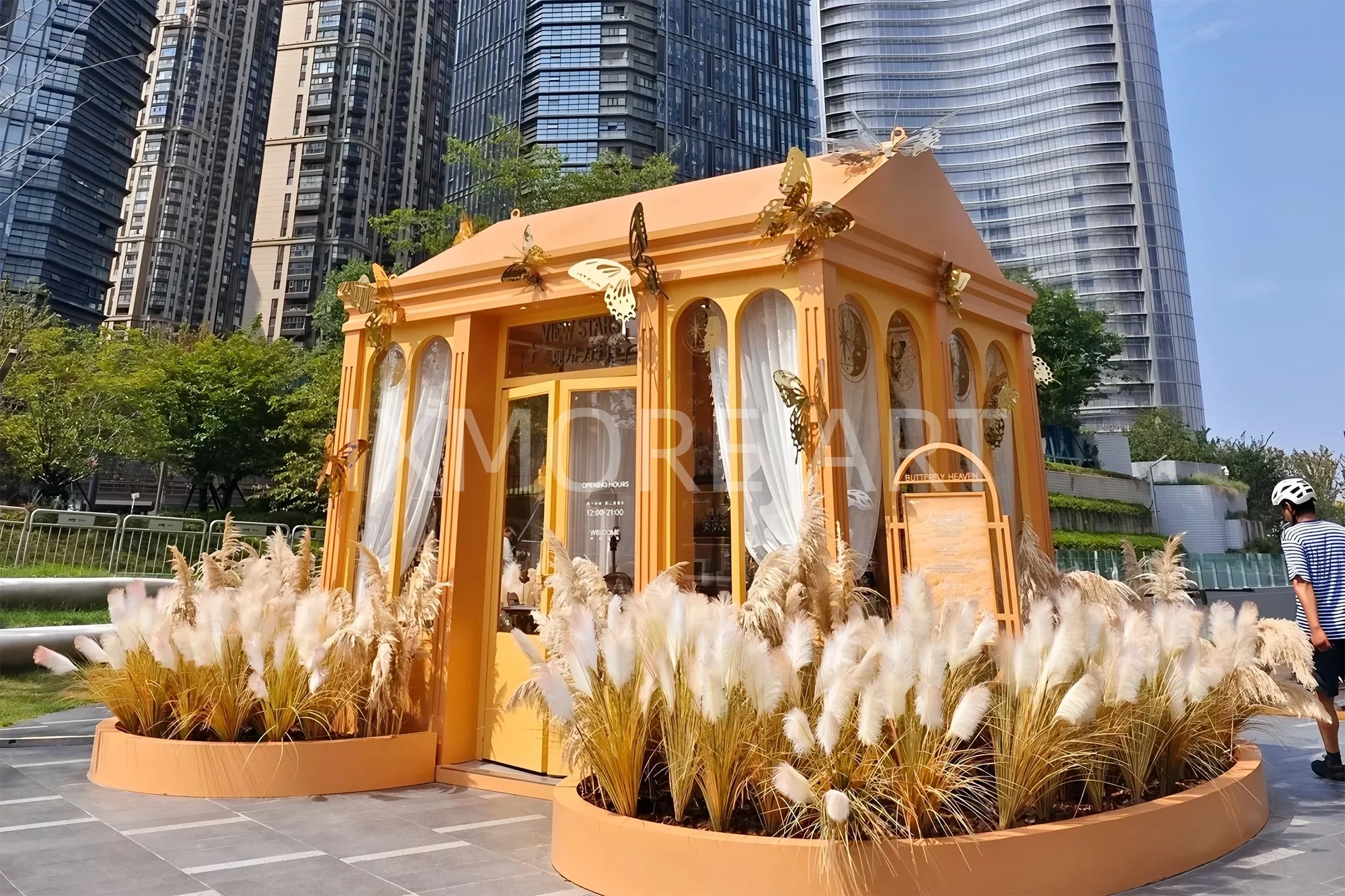 Wuchang Commercial Center Giant Sculpture Art Installation Custom Fabrication — Immersive Commercial Scene Overview(9)