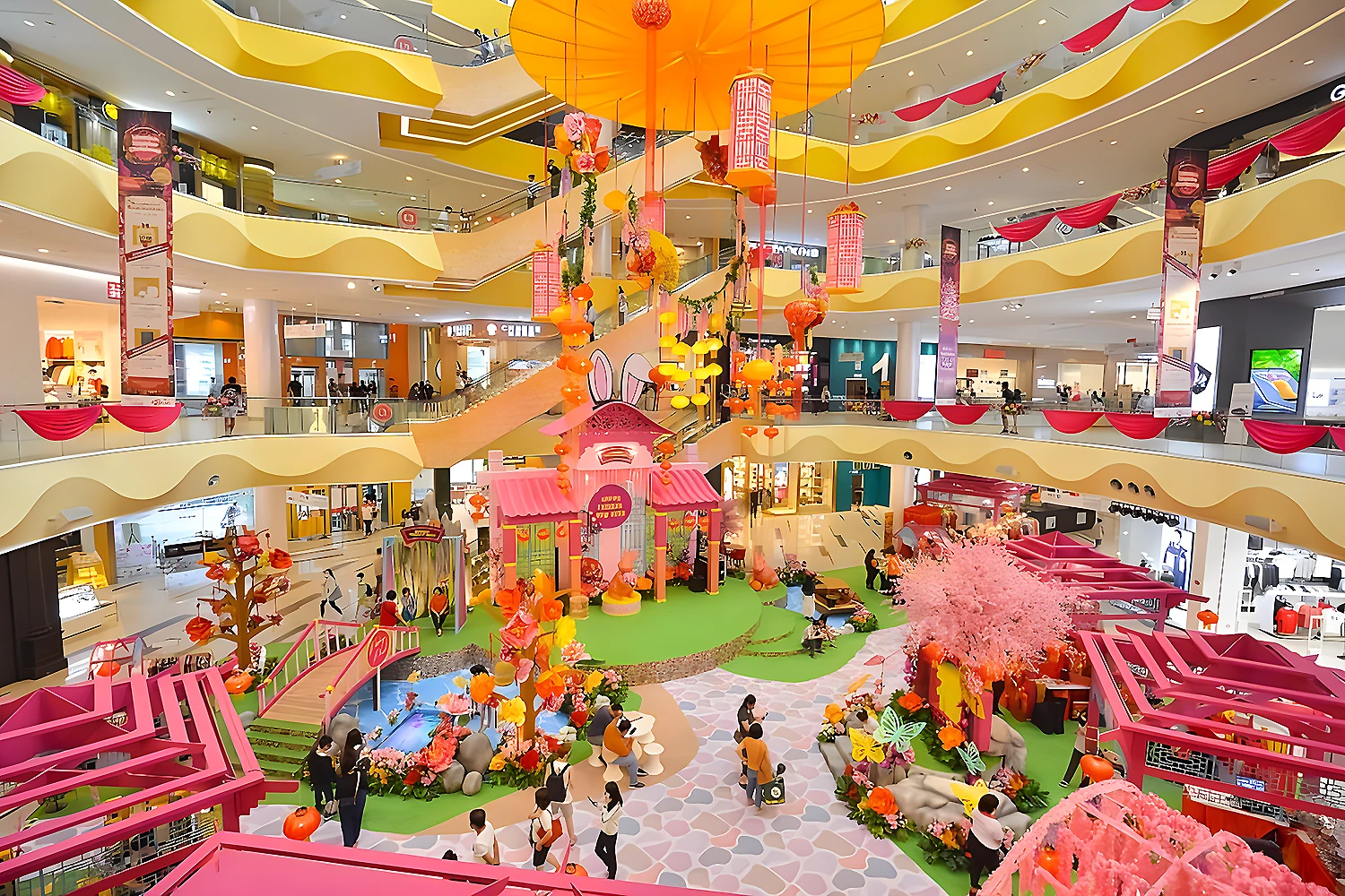 Viral Forest Treehouse Display Installation