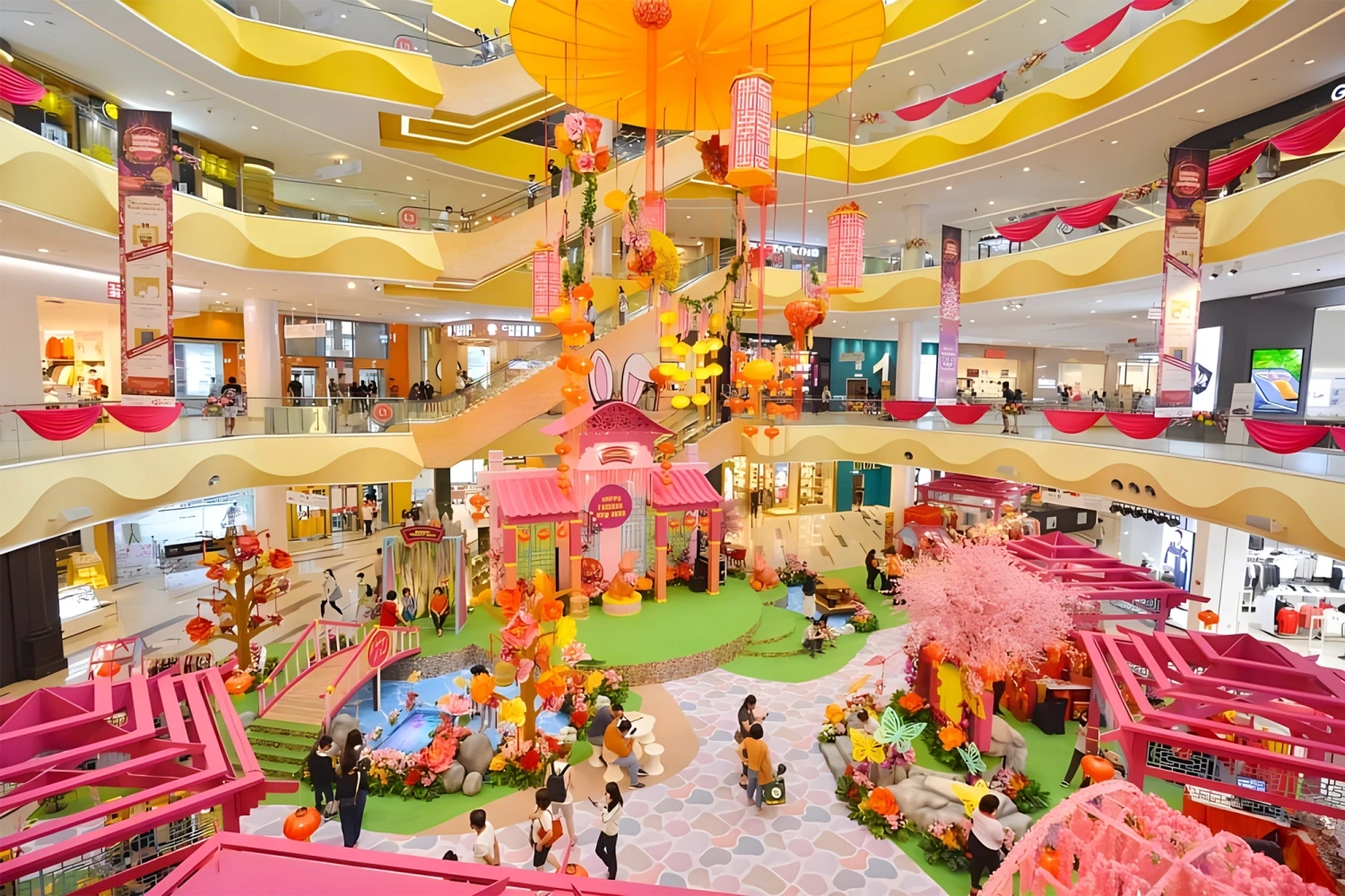 Viral Forest Treehouse Display Installation