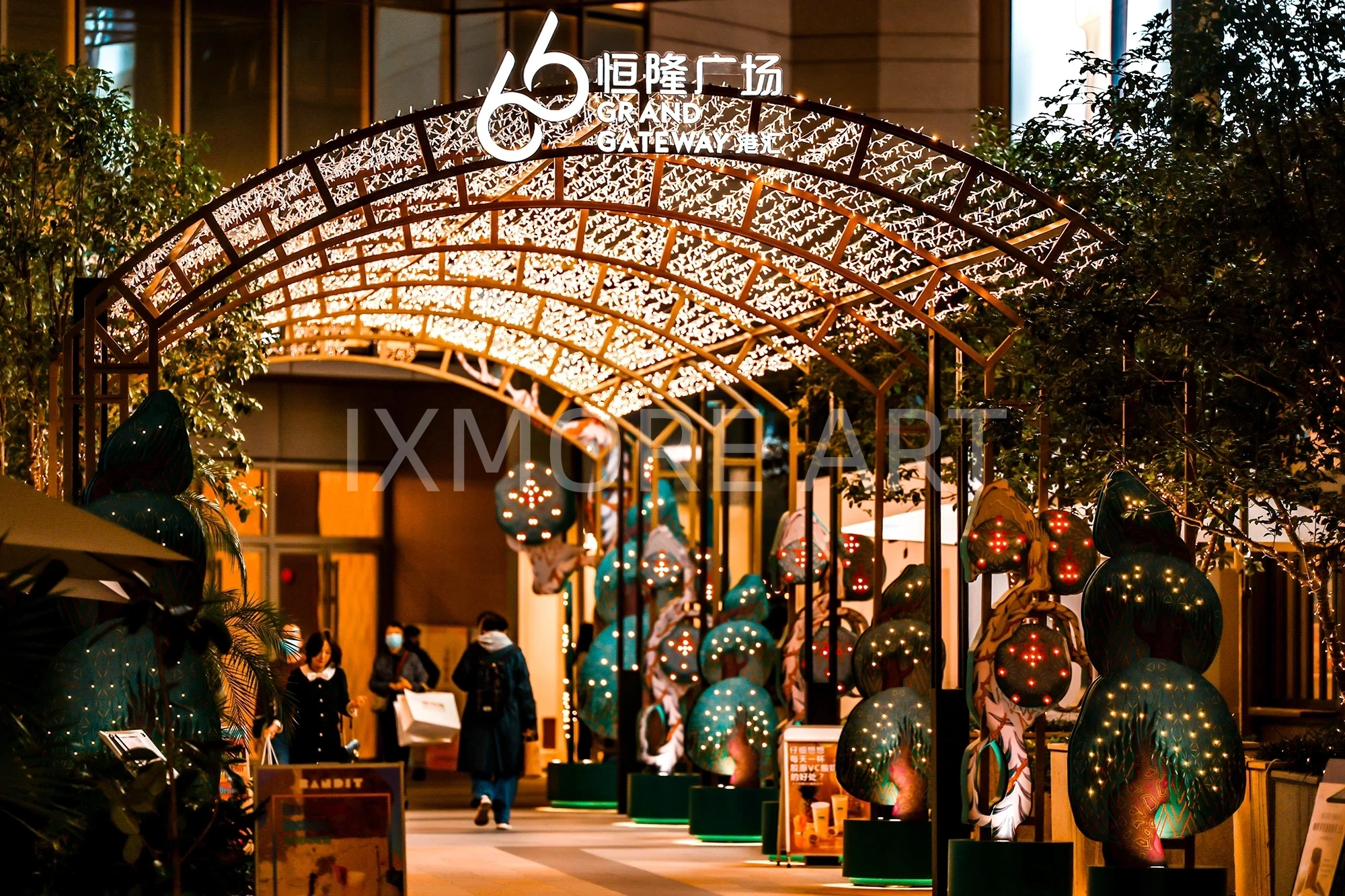 Custom Christmas light art installation for Plaza 66, large-scale Christmas prop mall decoration, artist factory custom-made(4)