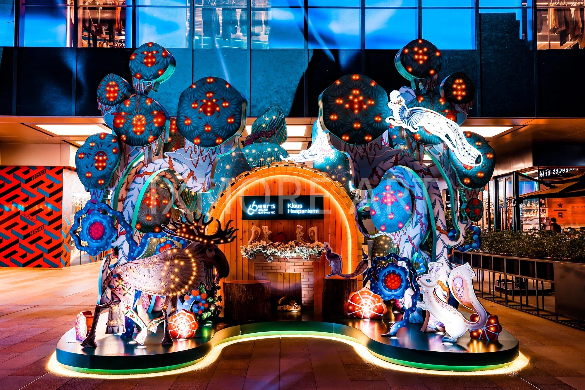 Custom Christmas light art installation for Plaza 66, large-scale Christmas prop mall decoration, artist factory custom-made(6)