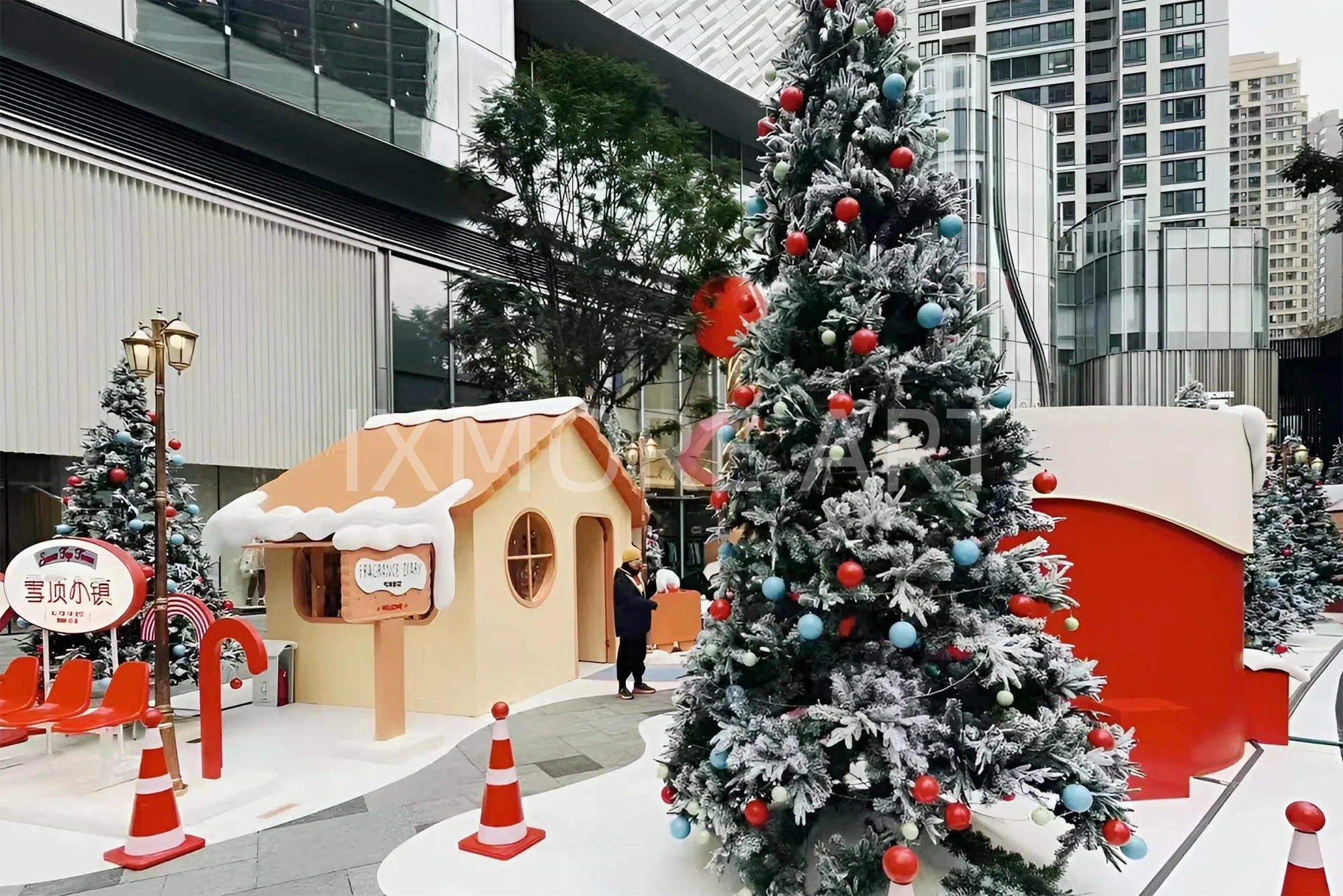 Custom Christmas town props for mall – immersive holiday installations crafted by professional decor factory(1)