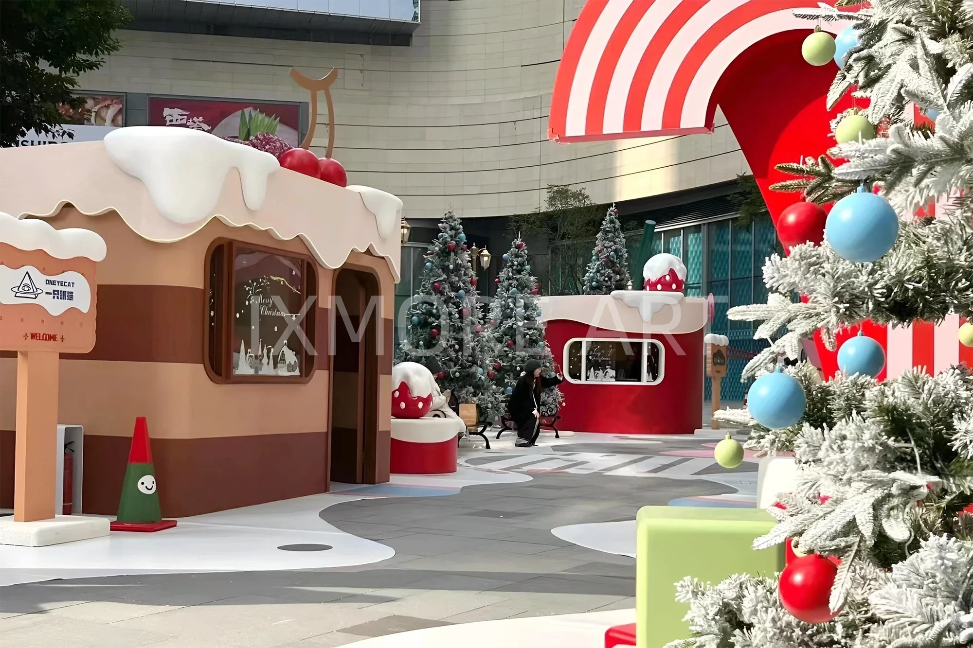 Custom Christmas town props for mall – immersive holiday installations crafted by professional decor factory(2)