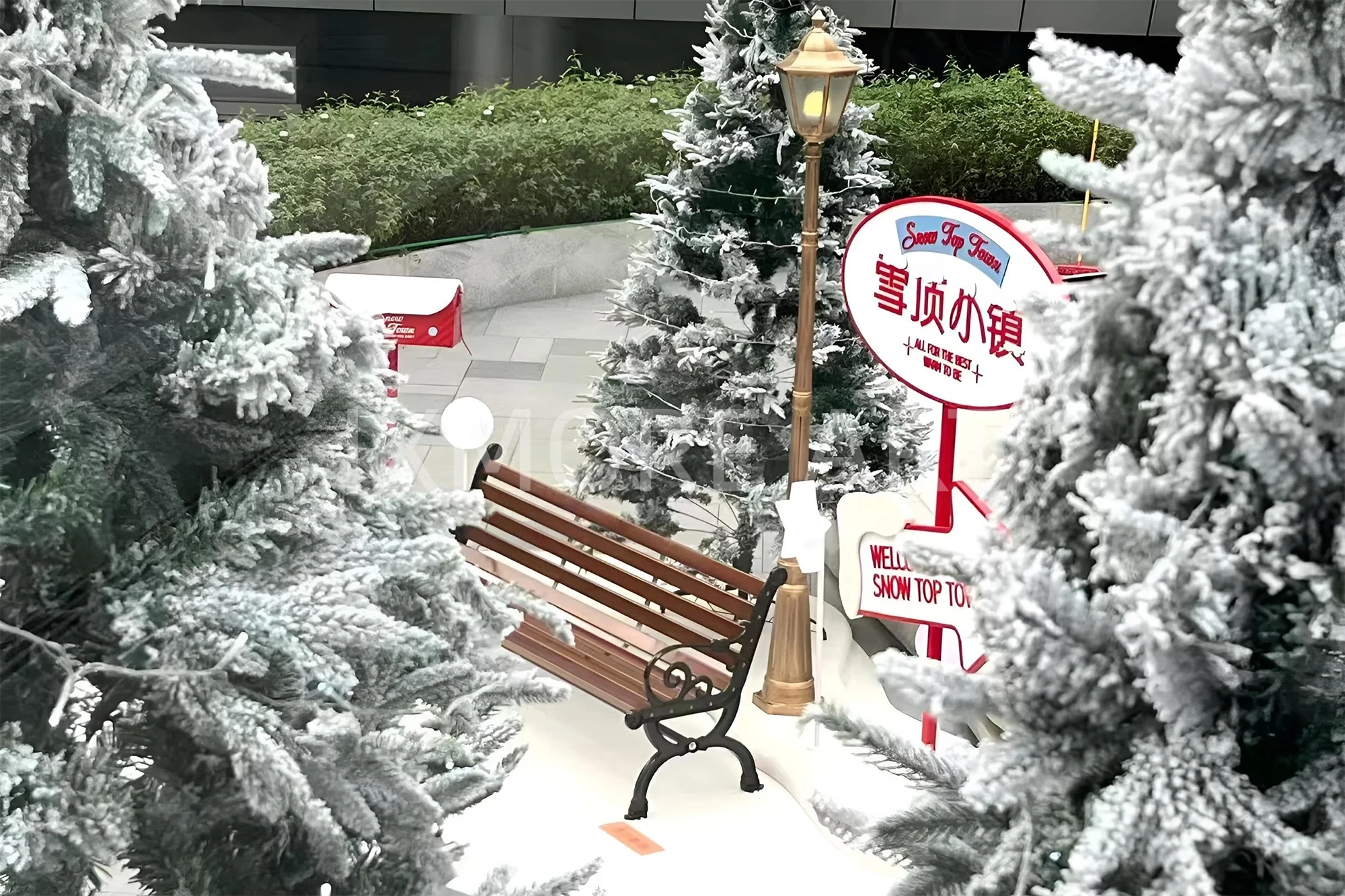 Custom Christmas town props for mall – immersive holiday installations crafted by professional decor factory(9)