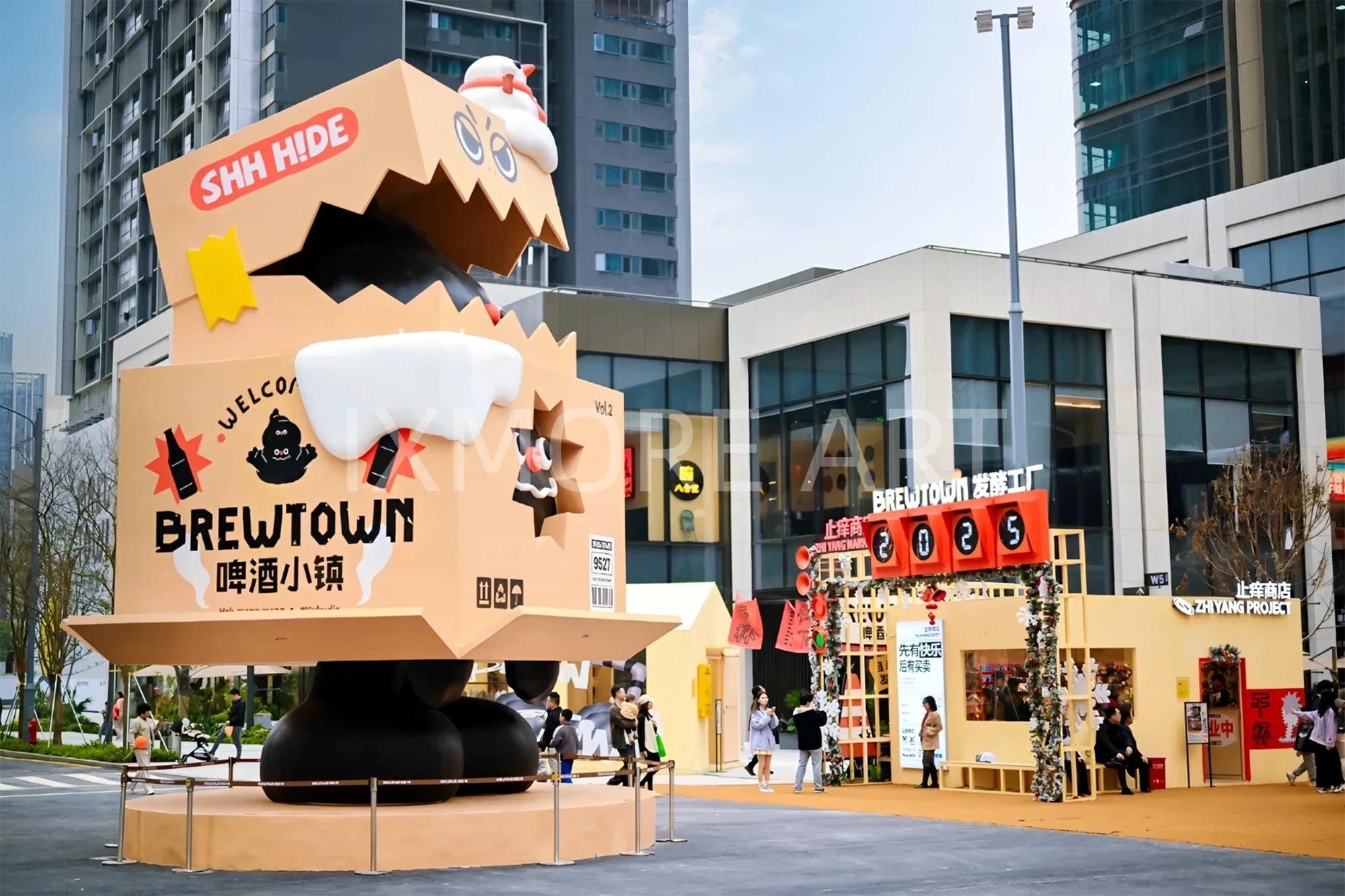 Custom immersive commercial street courtyard scene props fabricated by art installation factory(1)