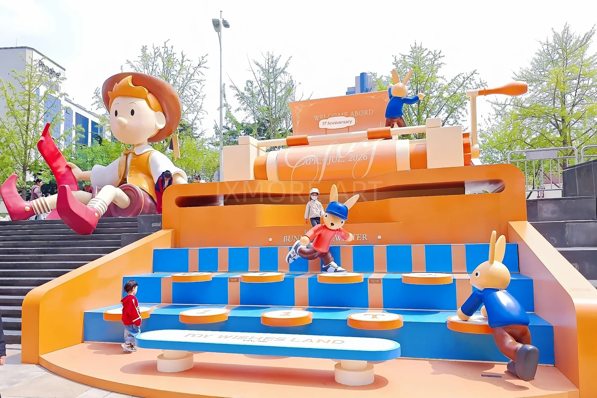 Custom art toy installations for Qingdao mall anime exhibition - large anime sculptures & retail prop fabrication(8)