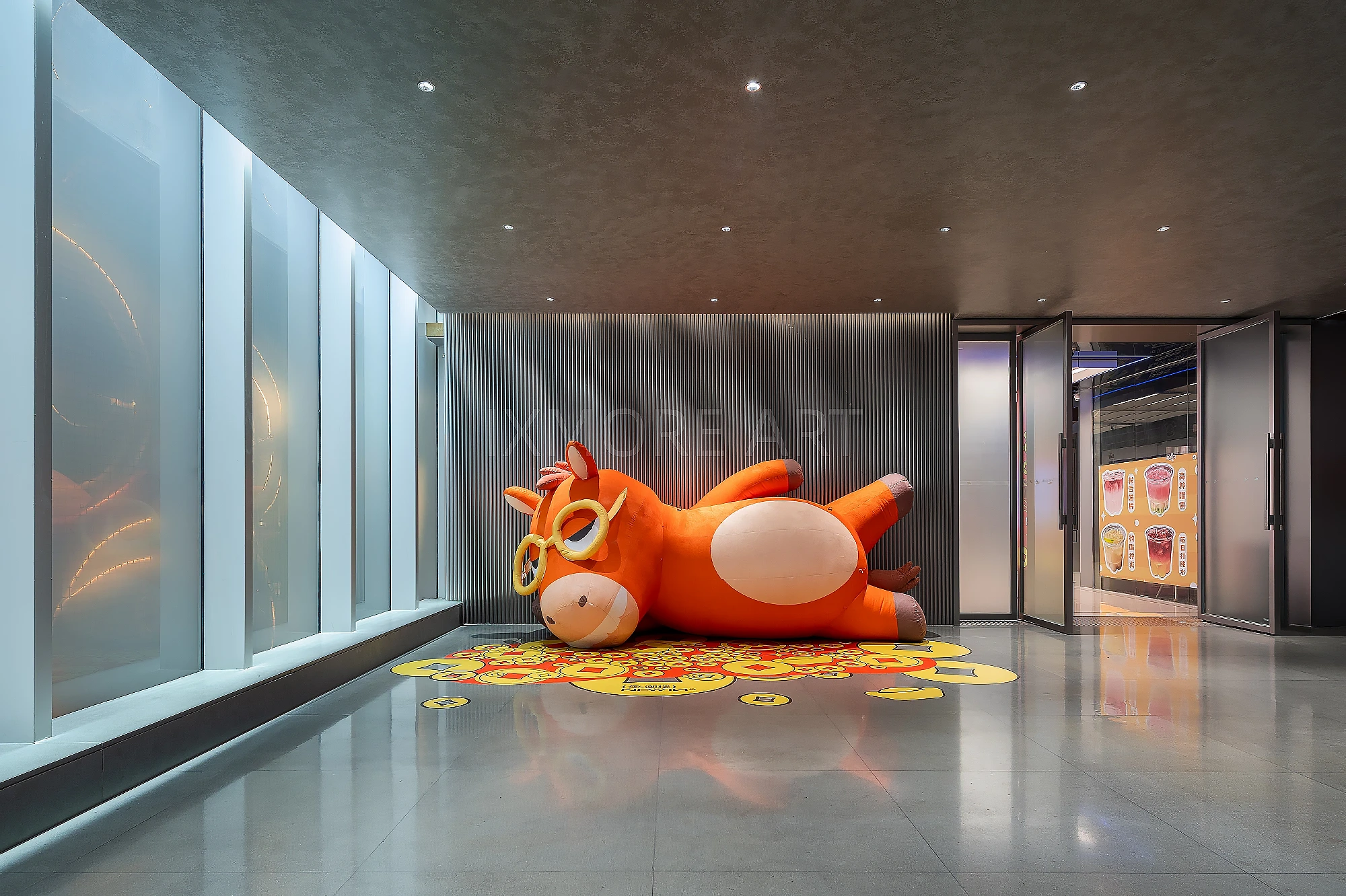 Interactive light art installation at Guangzhou Mall - custom dynamic light sculpture on retail facade(8)