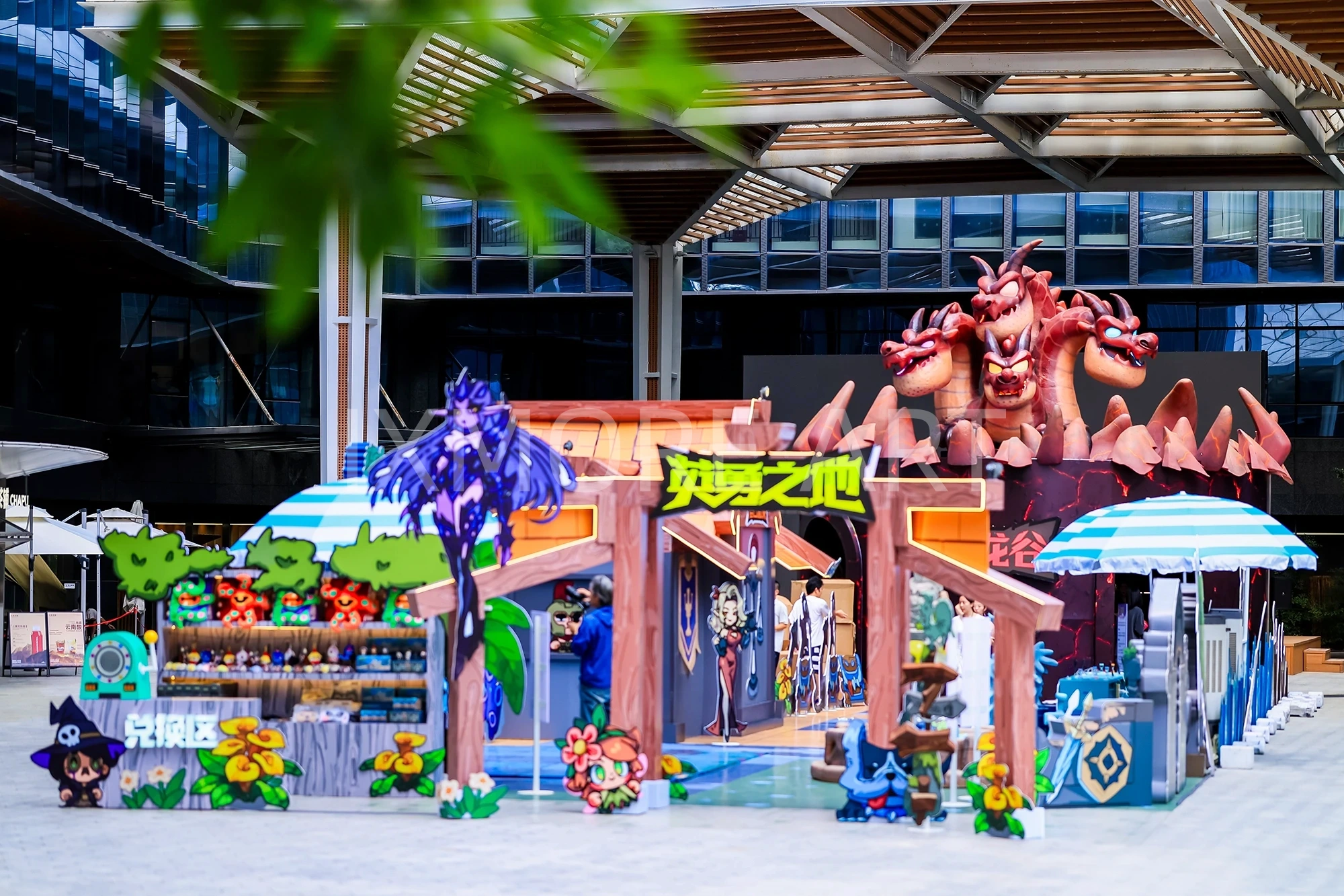 custom-large-sculpture-interactive-installation-for-mobile-game-event-pop-up-prop-factory(10)