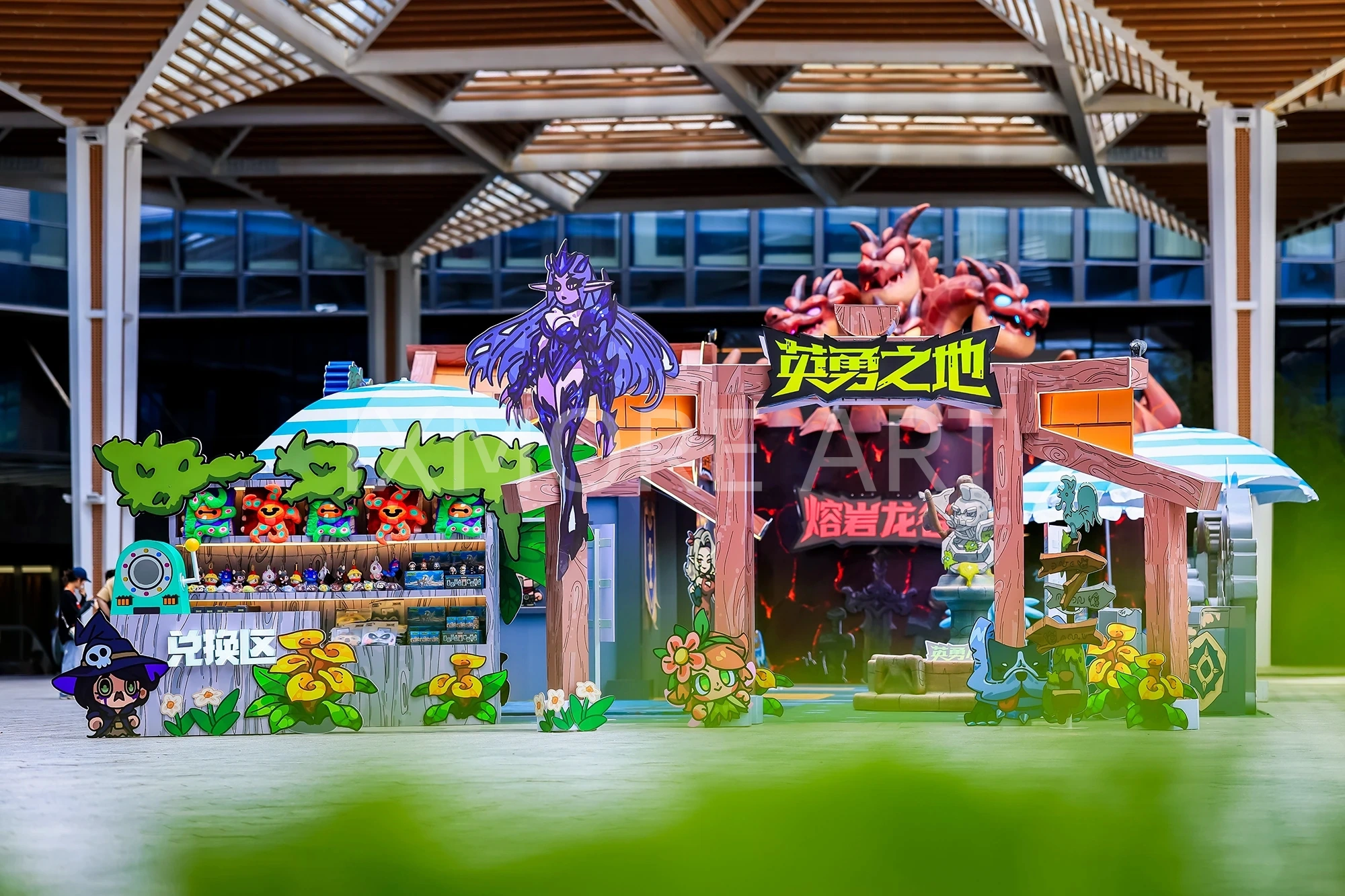 custom-large-sculpture-interactive-installation-for-mobile-game-event-pop-up-prop-factory(3)