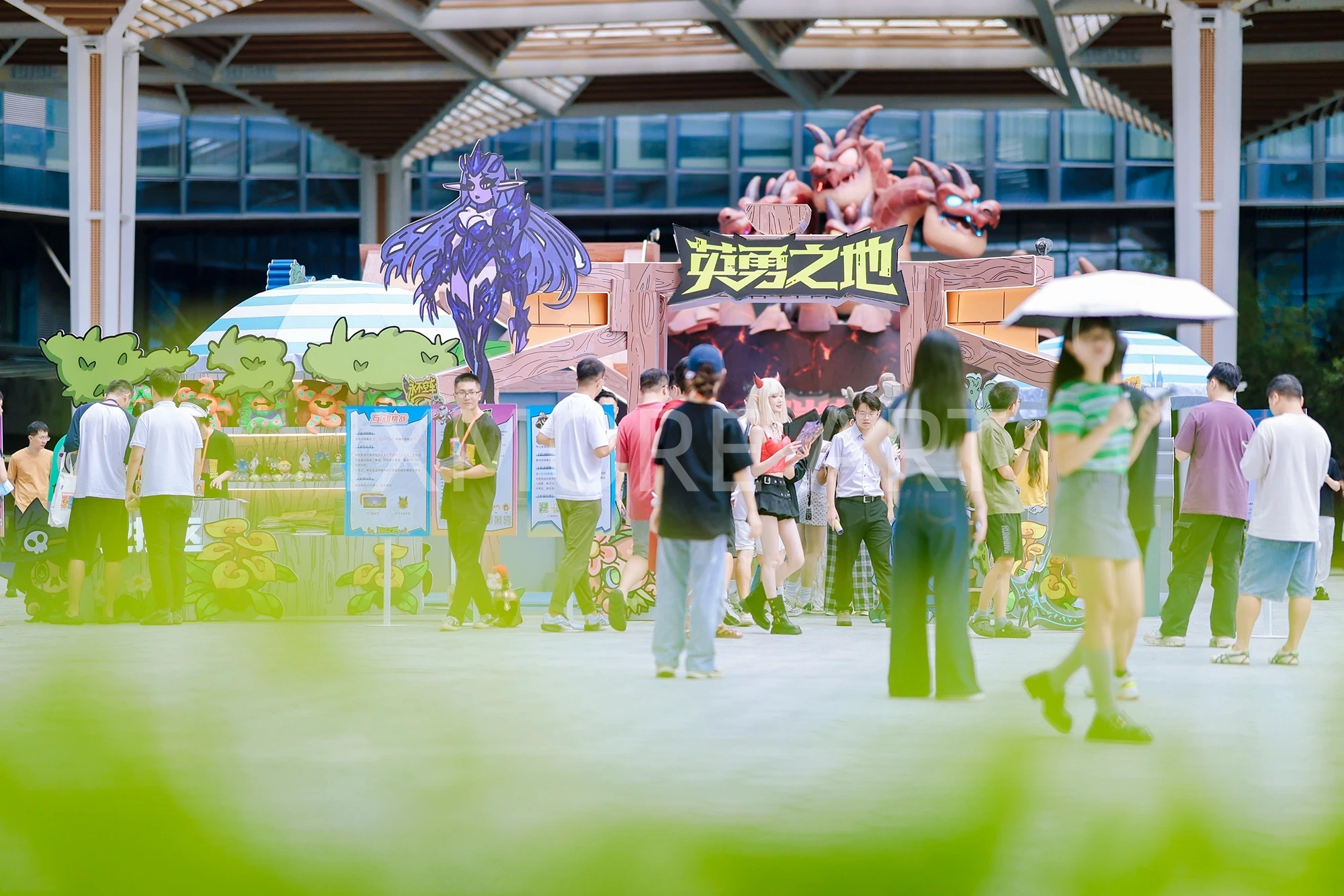 custom-large-sculpture-interactive-installation-for-mobile-game-event-pop-up-prop-factory(9)