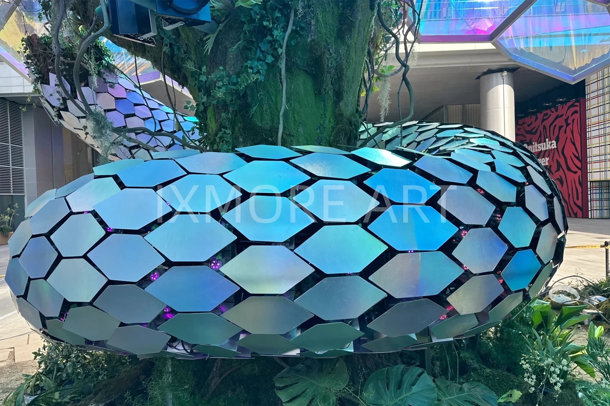 Silver-Python-Invasion-Kinetic-Bionic-Art-Installation-Custom-Activity-Device-for-Mall-Atrium-Fabrication(3)