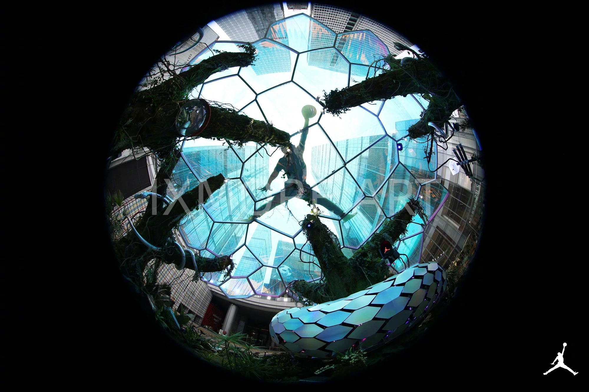 Silver-Python-Invasion-Kinetic-Bionic-Art-Installation-Custom-Activity-Device-for-Mall-Atrium-Fabrication(5)