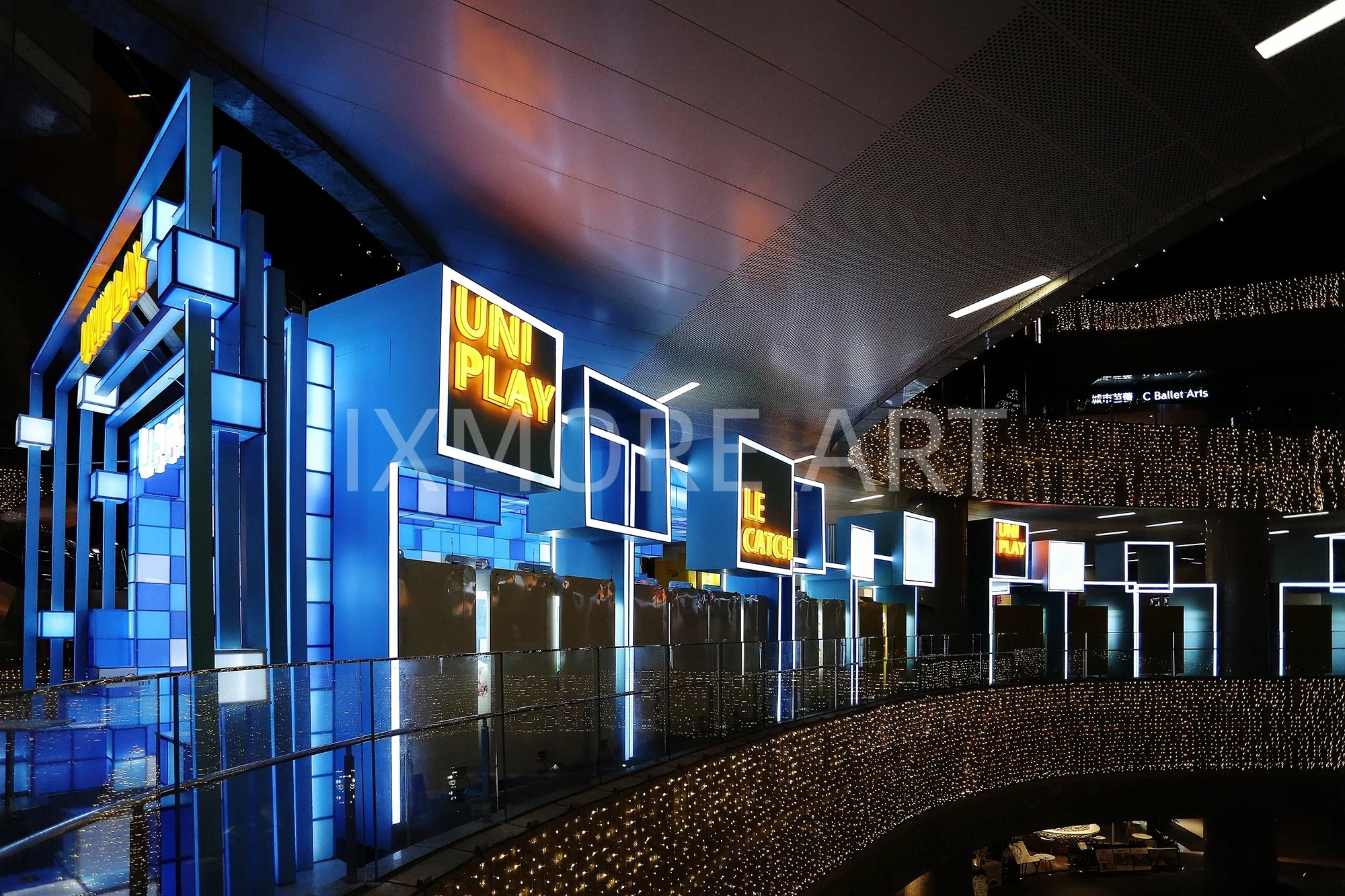 custom cyberpunk dynamic light installation art props for One Mall shopping center(2)