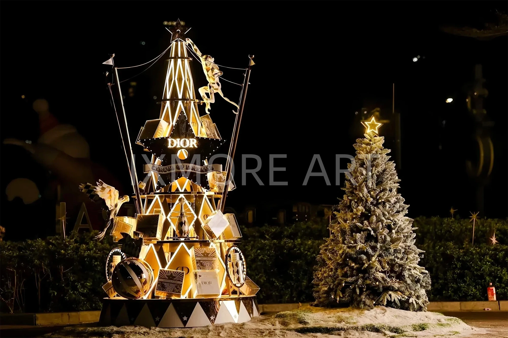Dior pop-up interactive display props for shopping mall – custom large-scale visual merchandising installation by artisan factory, blending luxury theme decor(9)