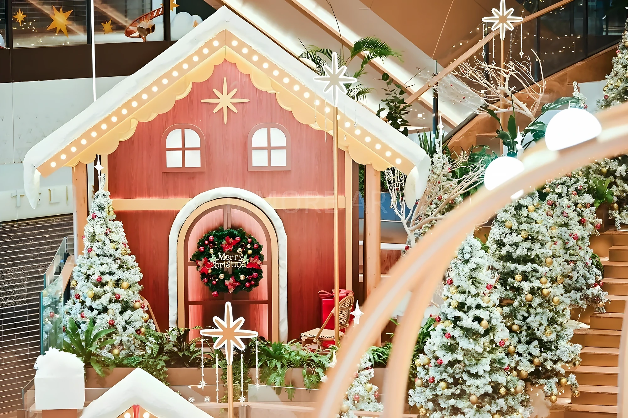 Real shot of custom dynamic light Christmas art installation, large luminous Christmas props for Chengdu Halo Mall, one-stop display production by art factory(4)