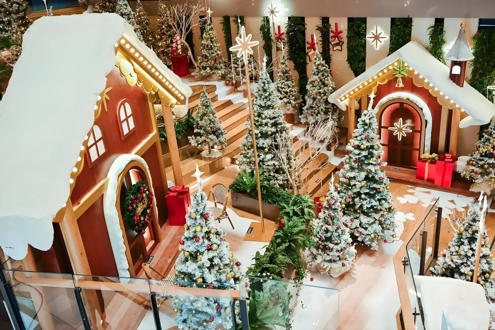 Custom Christmas Decorations for Ring Mall