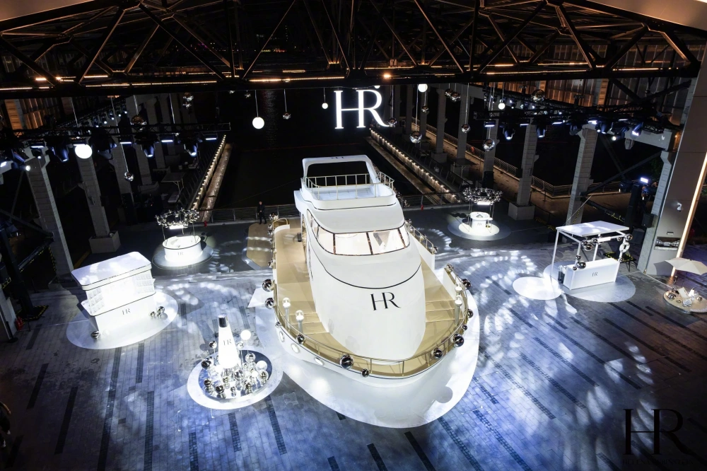 Maxing Out the HR Ocean-Themed Event Vibes? Uncovering the Hidden Details Behind Custom Event Prop Fabrication and Installation