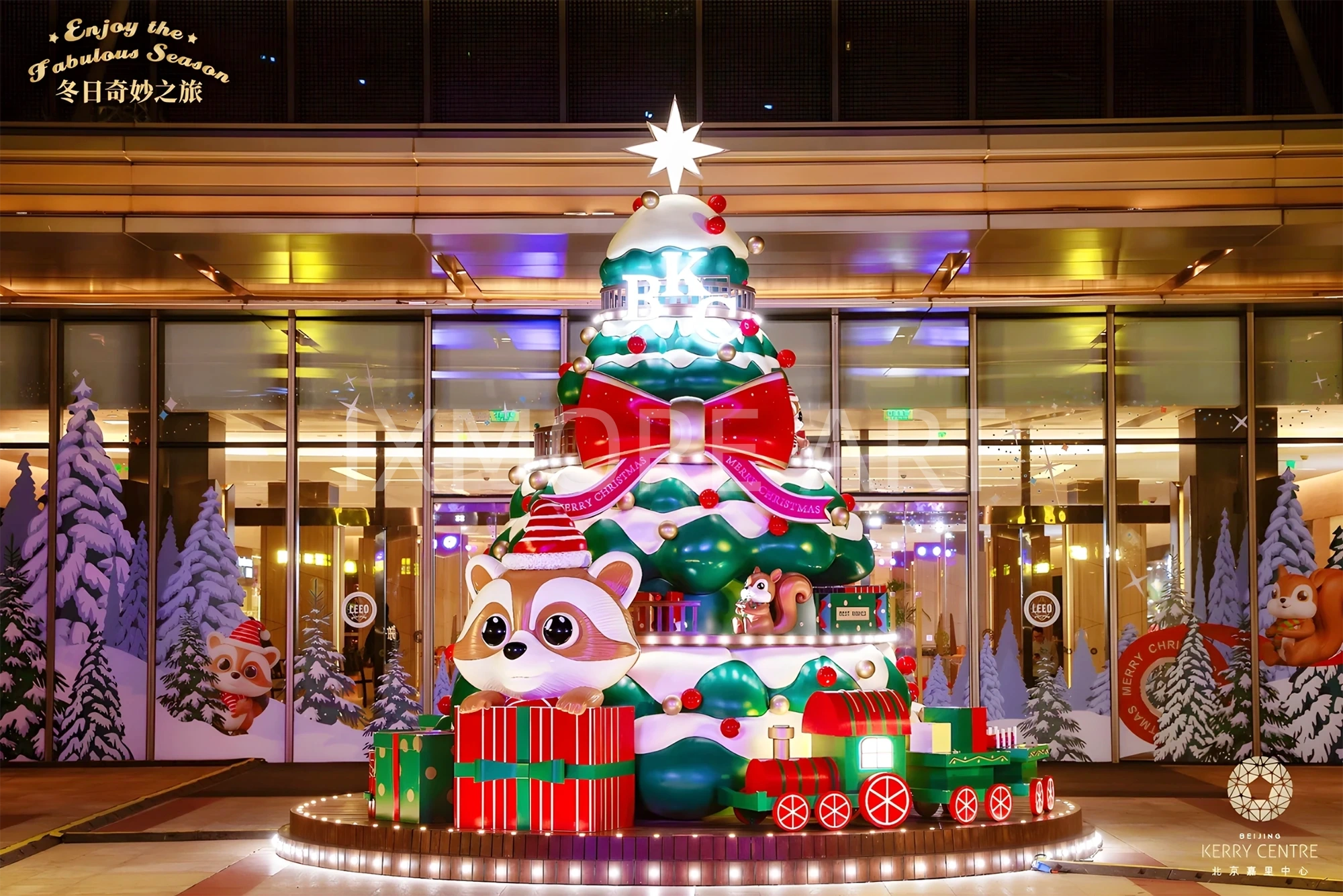 Custom Christmas art installation at Kerry Centre mall – large-scale holiday photo prop for retail spaces(9)