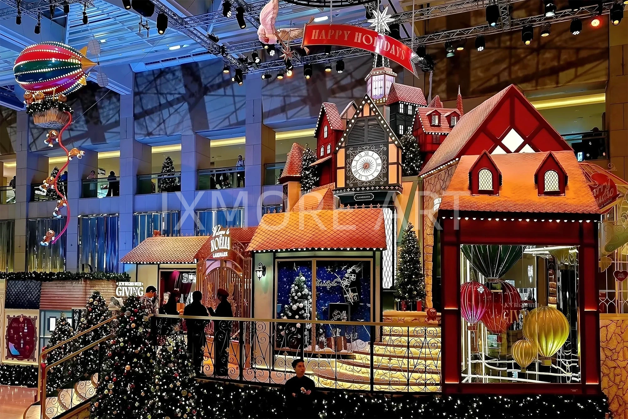 Custom Christmas castle props for Landmark Hong Kong – mall holiday art installation(14)