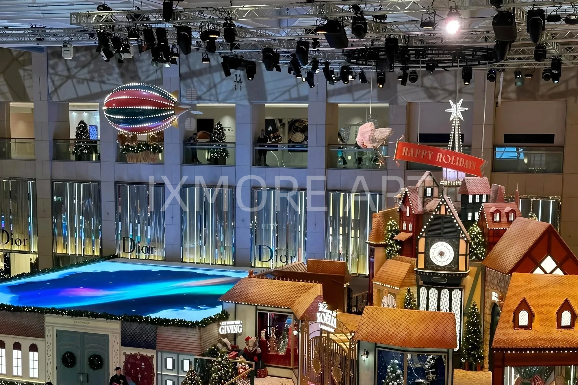 Custom Christmas castle props for Landmark Hong Kong – mall holiday art installation(9)