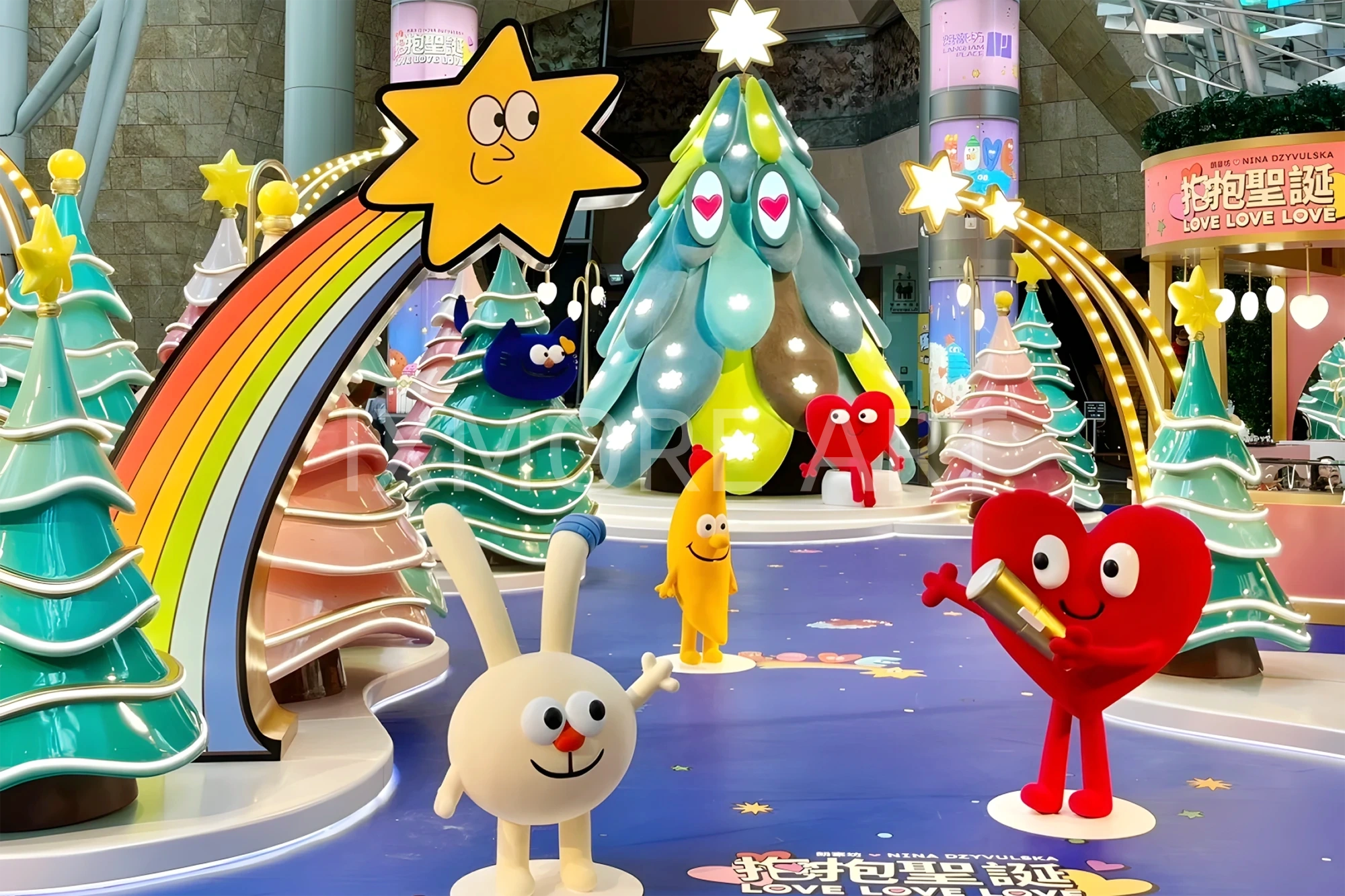 Custom Christmas art installation at Langham Place Hong Kong mall – tailored display props and festive decor(1)