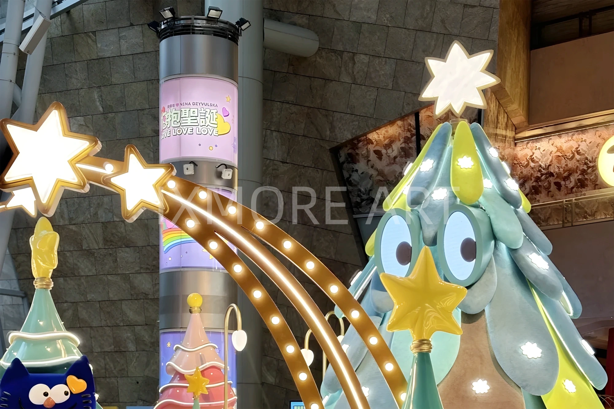 Custom Christmas art installation at Langham Place Hong Kong mall – tailored display props and festive decor(12)