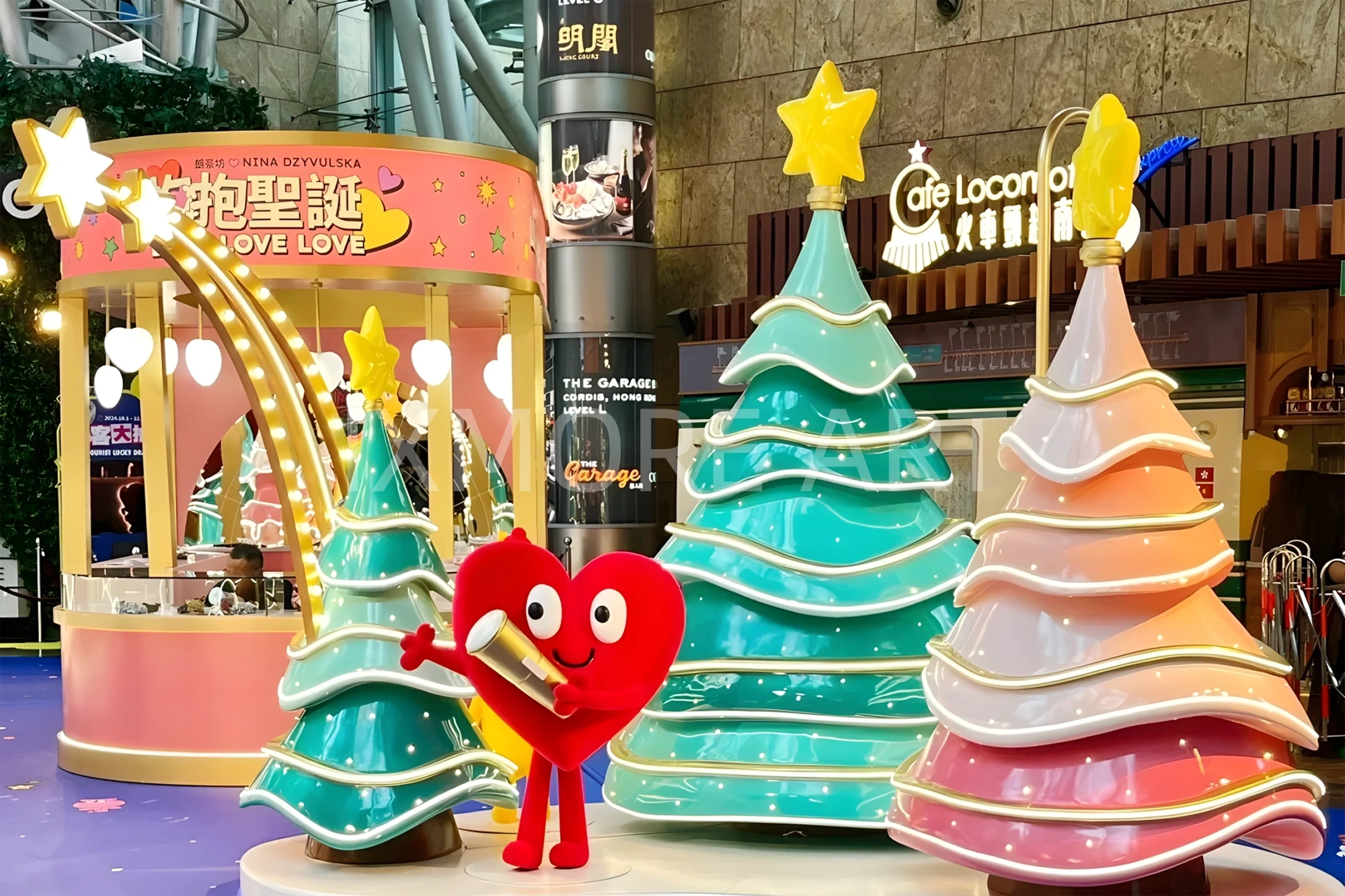 Custom Christmas art installation at Langham Place Hong Kong mall – tailored display props and festive decor(2)
