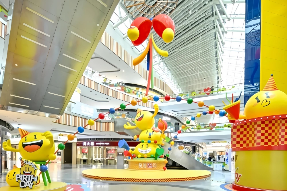 How Livat’s Custom IP-Themed Visual Merchandising Drives Engagement?
