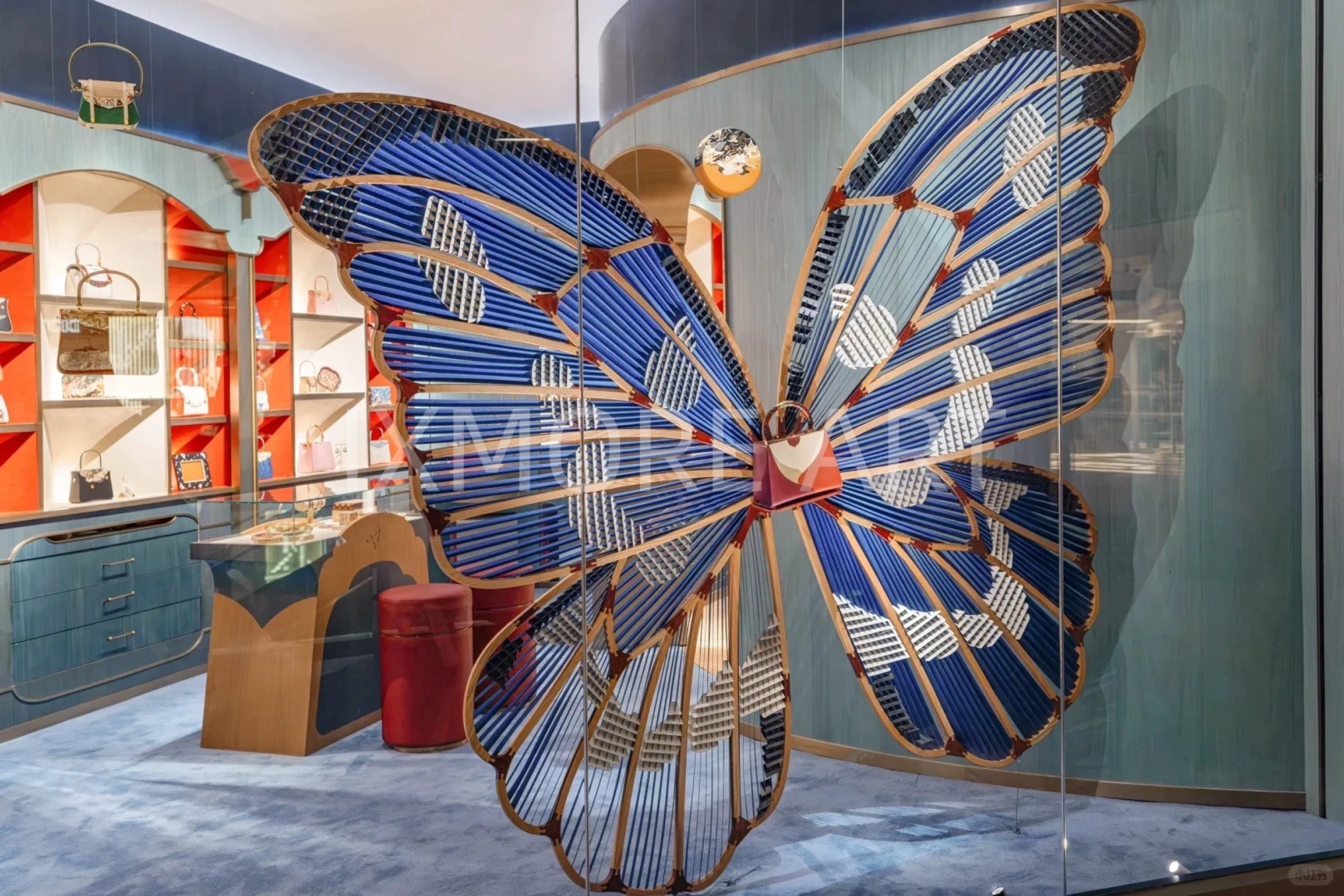 Luxury brand window display visual merchandising props custom art installation factory（5）