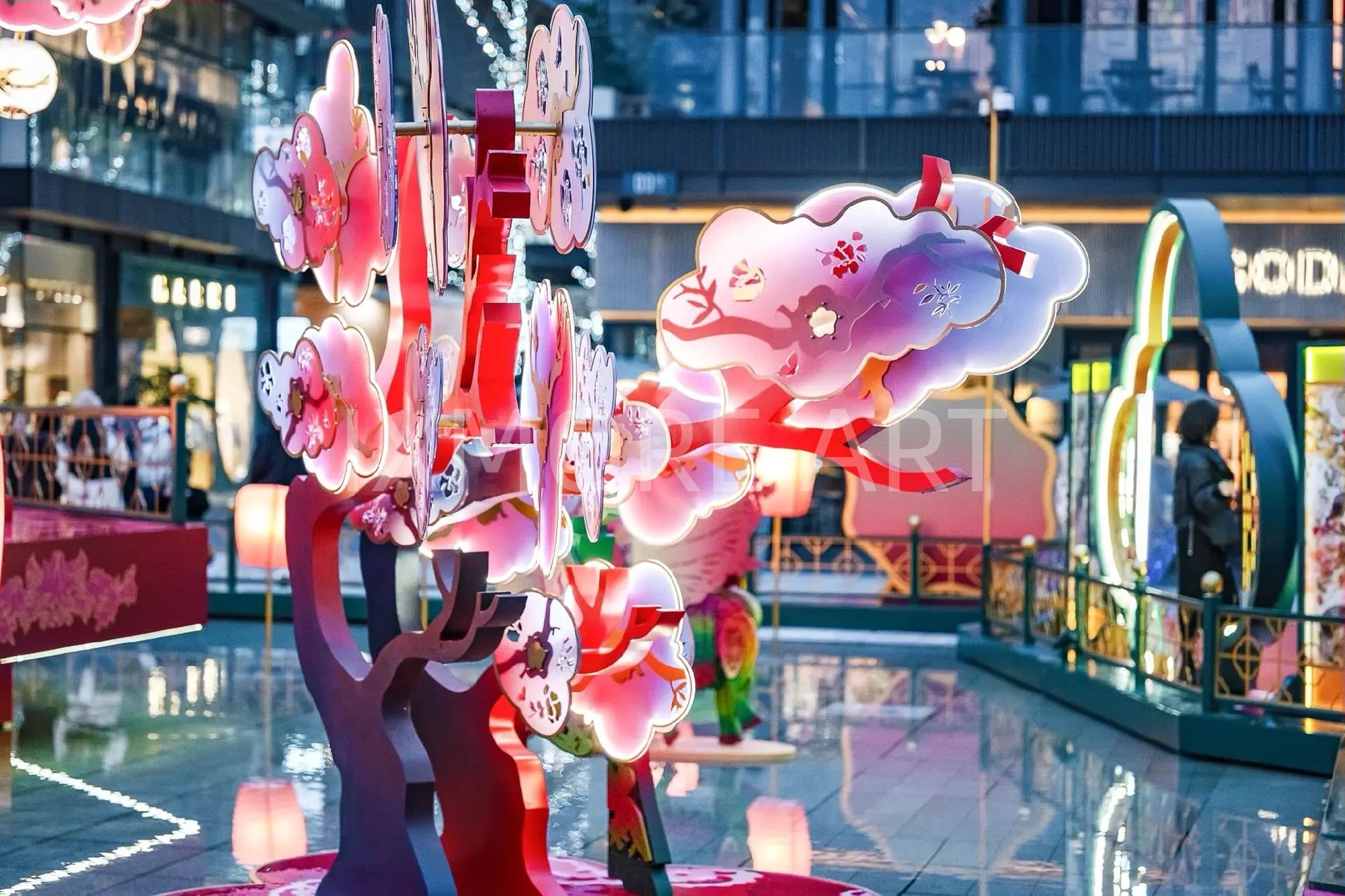 Immersive installation custom for shopping mall, interactive art walkway with lighting and mirrors, factory-made, Instagrammable experience(2)
