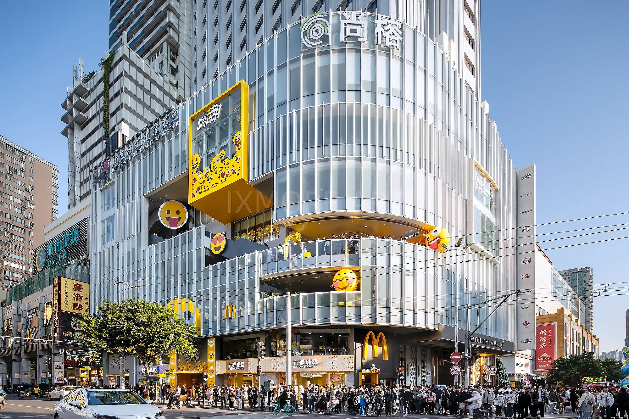 Light-emitting mall facade art installation for Yuechao Building, mall art installation custom-made by factory, illuminated commercial scene props for mall facade art(4)