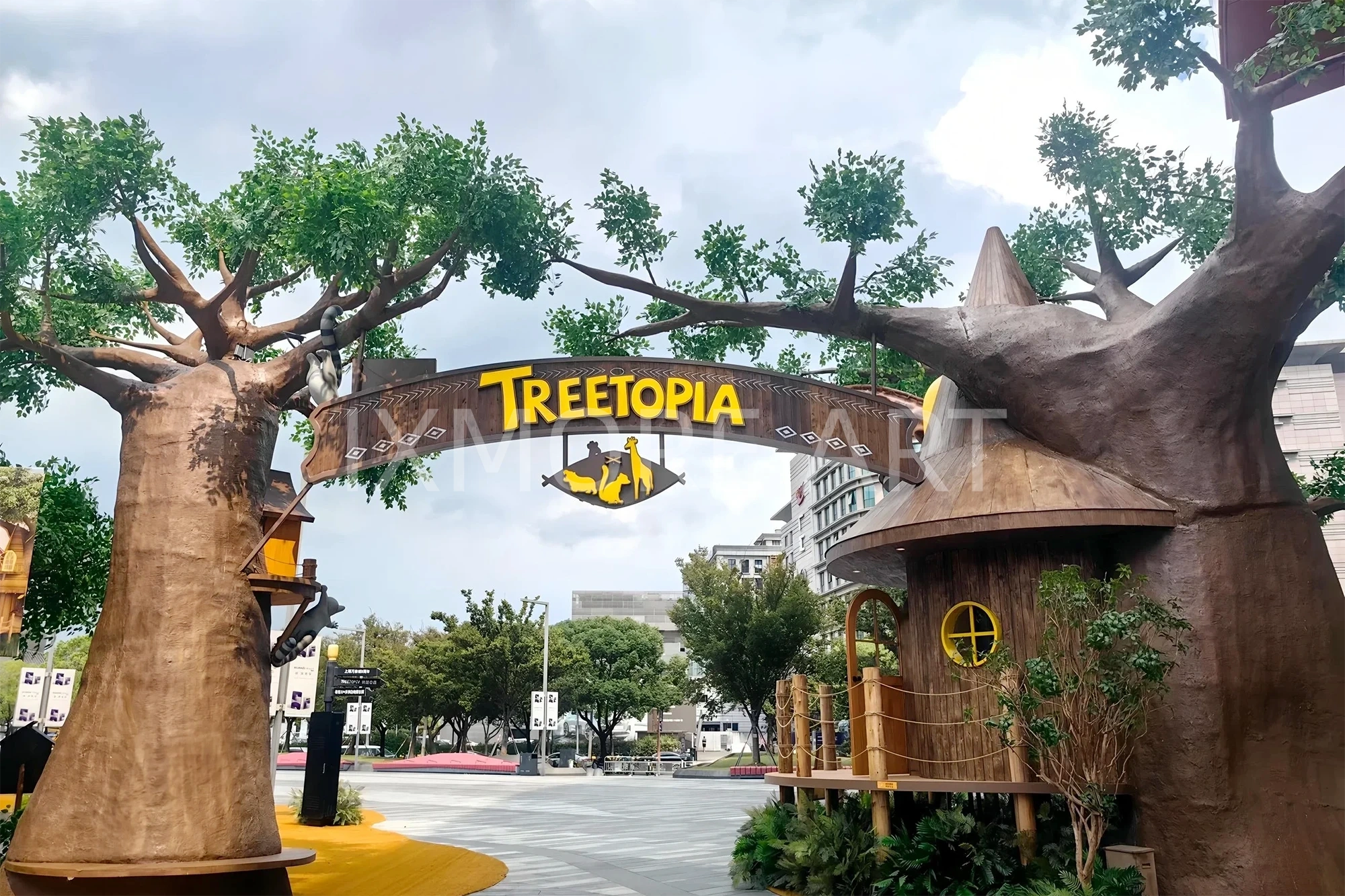 Mall forest tree house full scene, custom art installation factory themed scene creation, internet-famous prop fabrication, amusement park scene prop real shot(1)