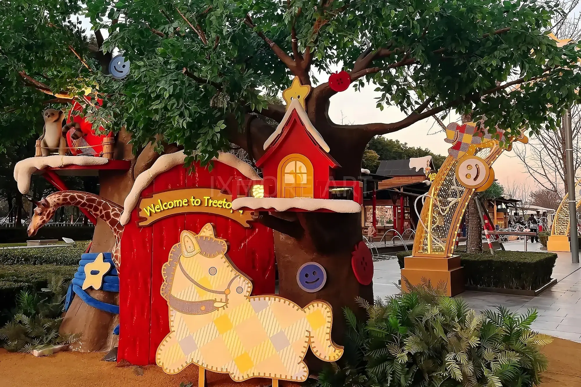 Mall forest tree house full scene, custom art installation factory themed scene creation, internet-famous prop fabrication, amusement park scene prop real shot(2)