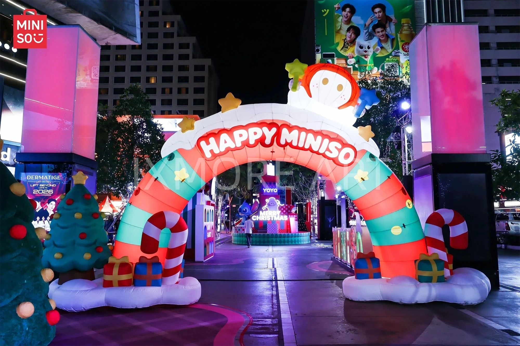 Custom IP Christmas scene props for MINISOLAND immersive experience from fabrication factory（12）