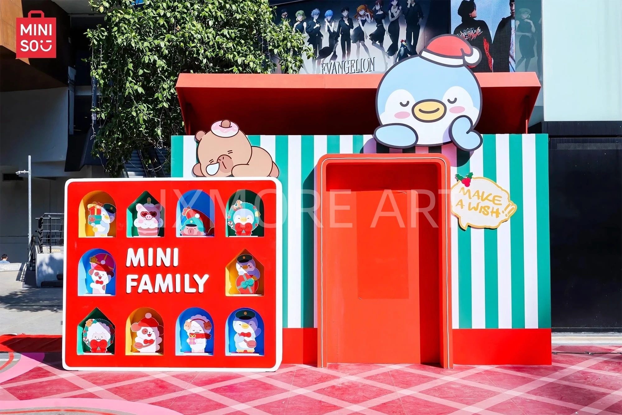 Custom IP Christmas scene props for MINISOLAND immersive experience from fabrication factory（8）