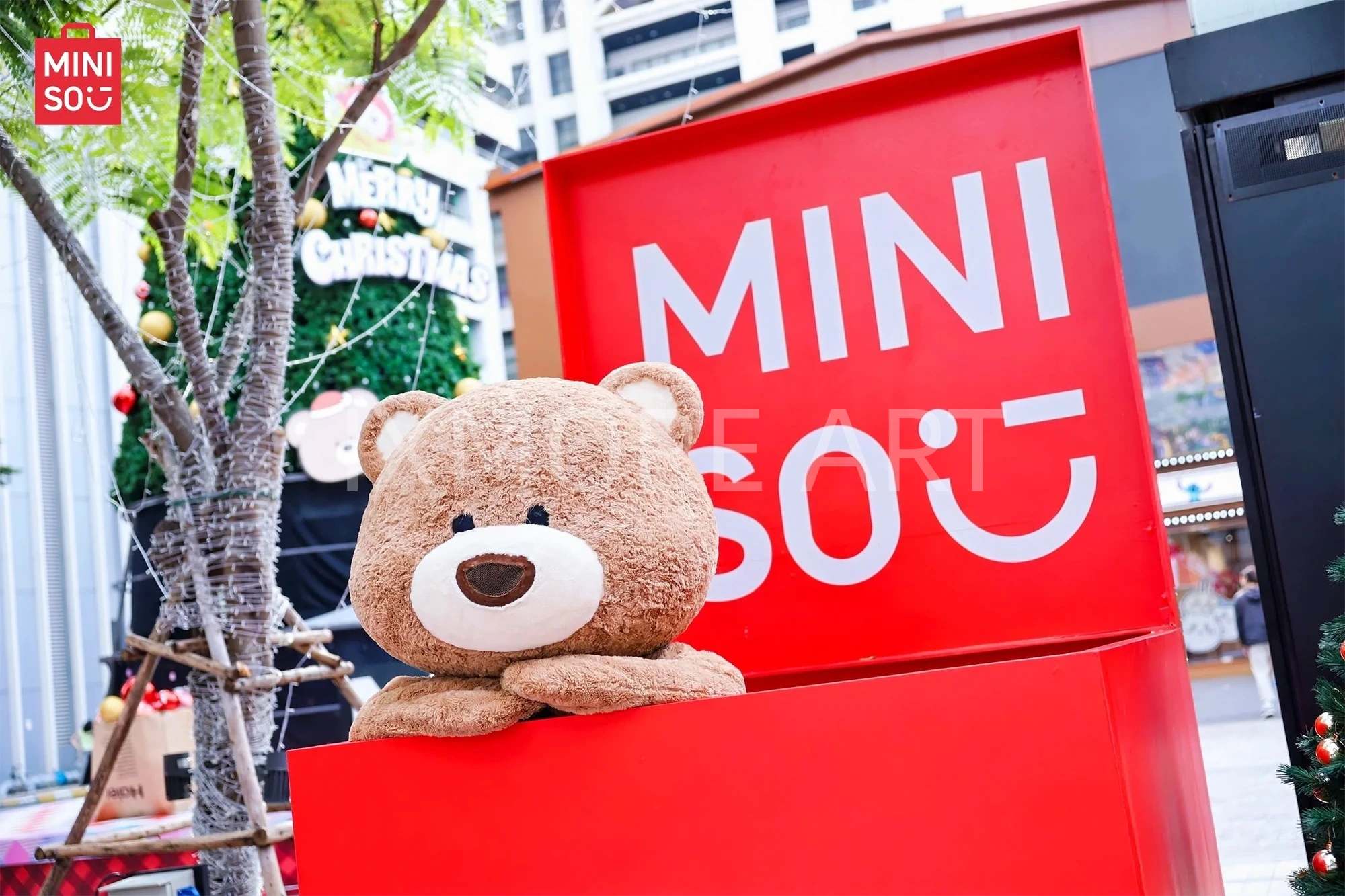 Custom IP Christmas scene props for MINISOLAND immersive experience from fabrication factory（9）
