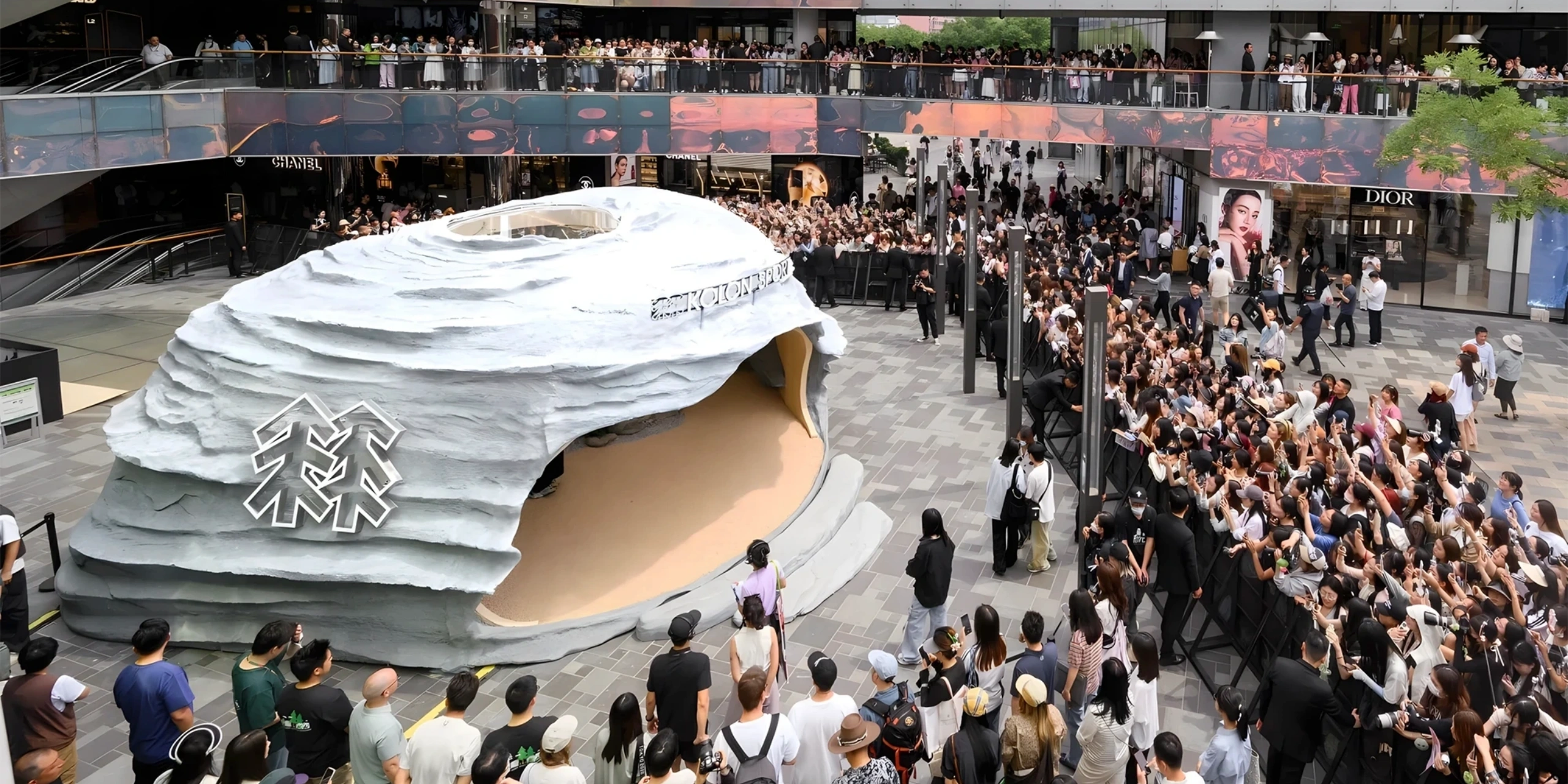 Custom KOLON Natural Momentum Event Props