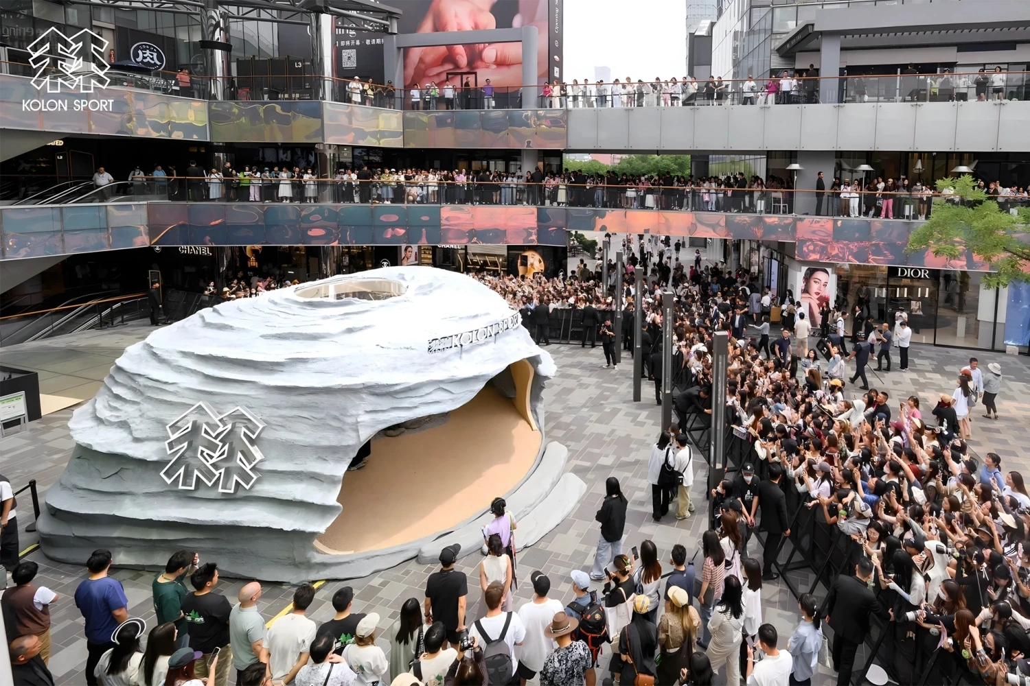 Custom KOLON Natural Momentum Event Props