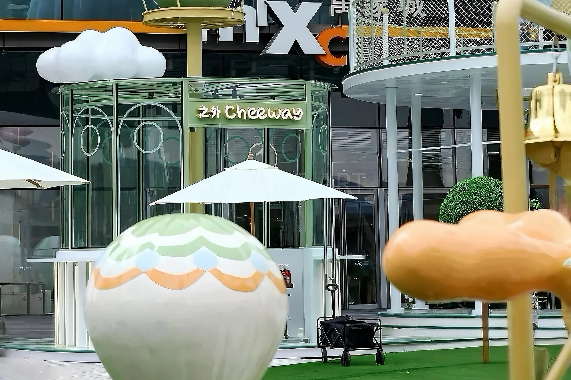 Large-scale custom flying art installation at shopping mall atrium, featuring soaring bird sculptures and immersive cloud-themed decor, custom fabricated by professional art decoration factory-04