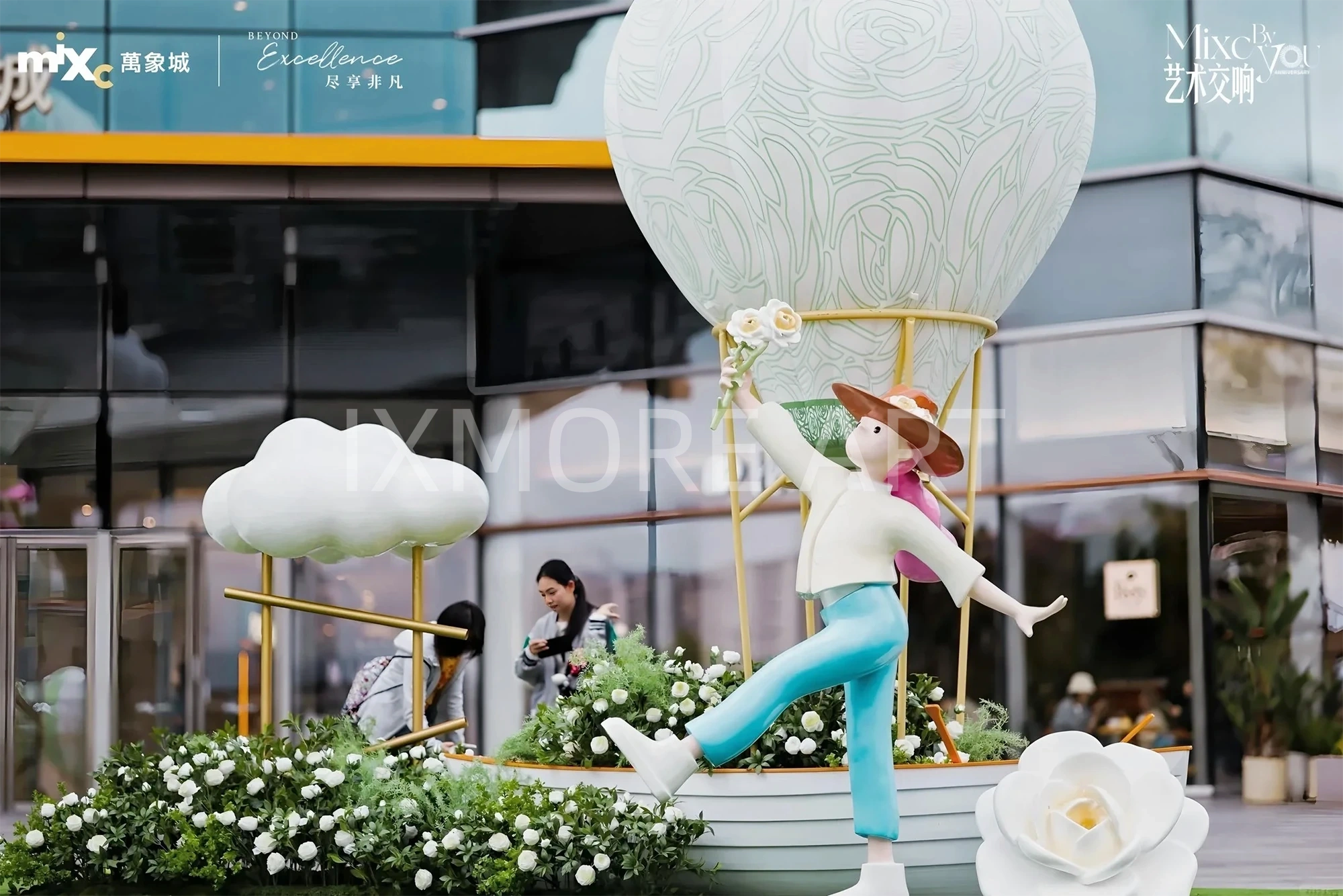 Large-scale custom flying art installation at shopping mall atrium, featuring soaring bird sculptures and immersive cloud-themed decor, custom fabricated by professional art decoration factory(5)