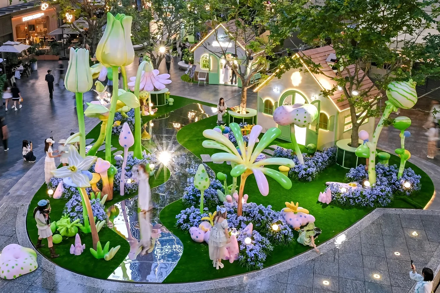 Immersive Floral Installation for MixC Mall