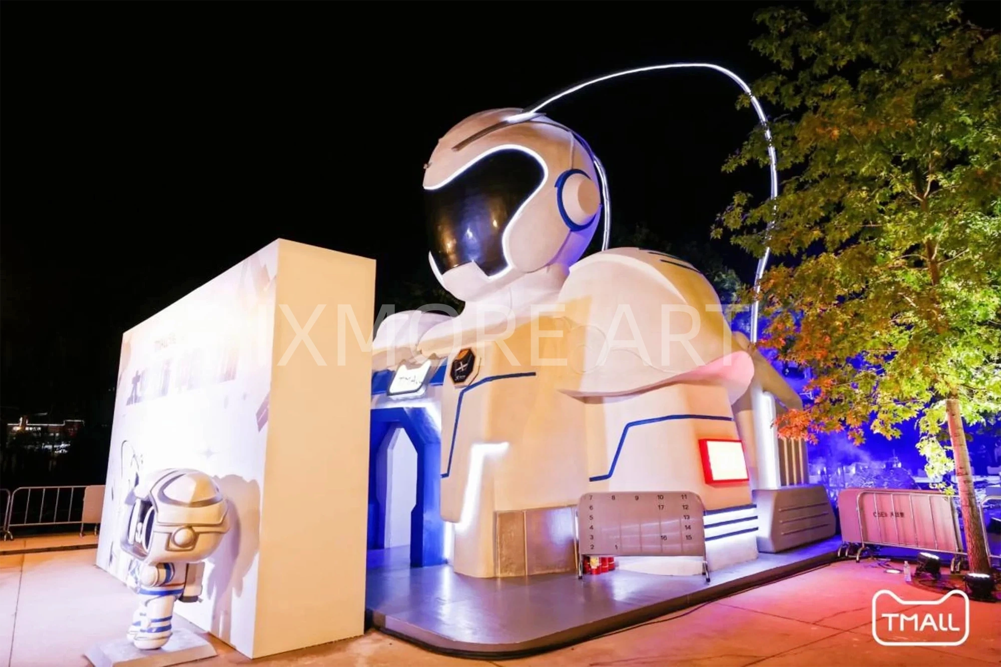 custom spaceship large art installation pop-up event prop mall decoration art factory(2)