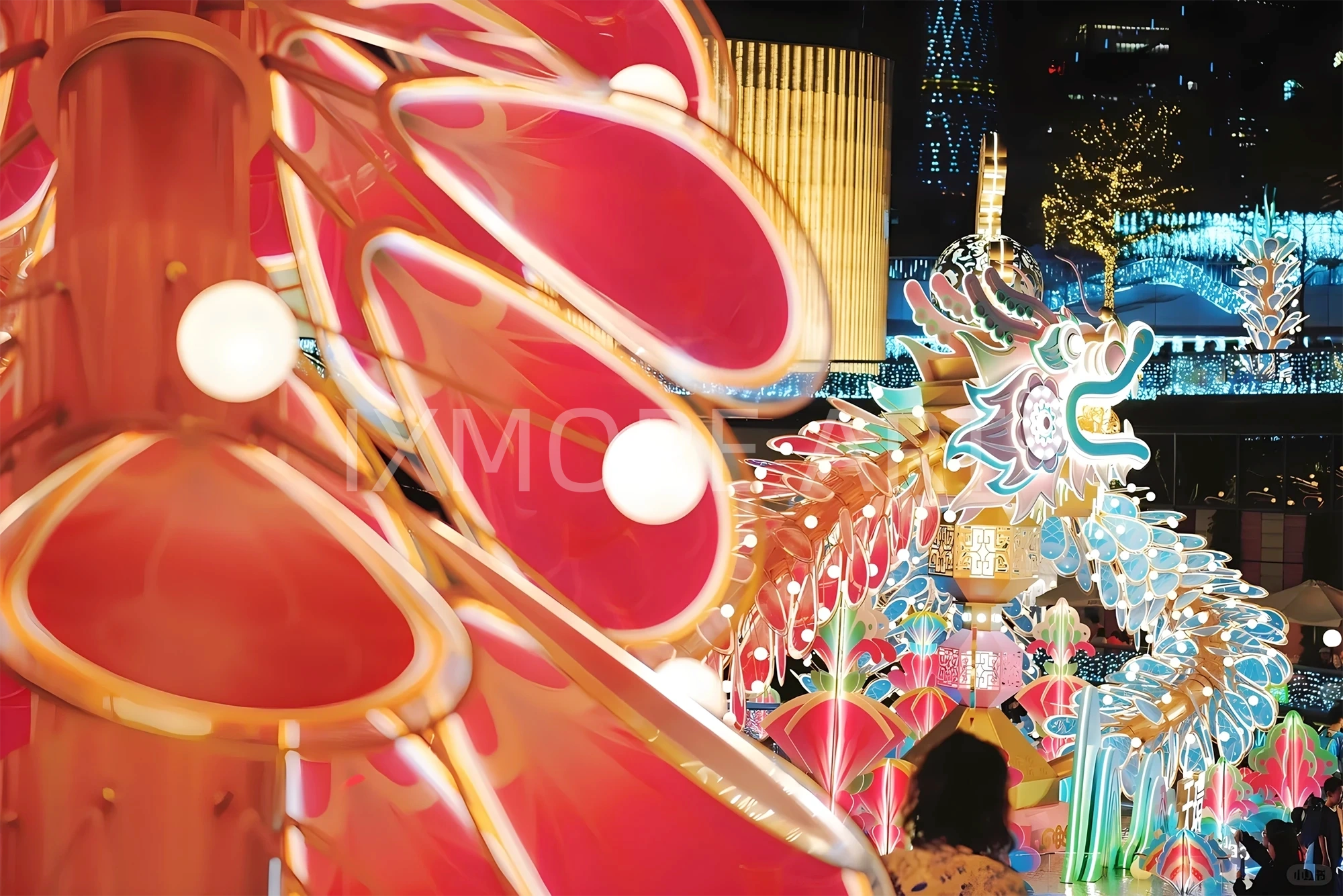 Custom stainless steel interactive light art installation for public plaza, dynamic LED sculpture with photo-taking feature, factory direct custom made for Tianhe Plaza(5)